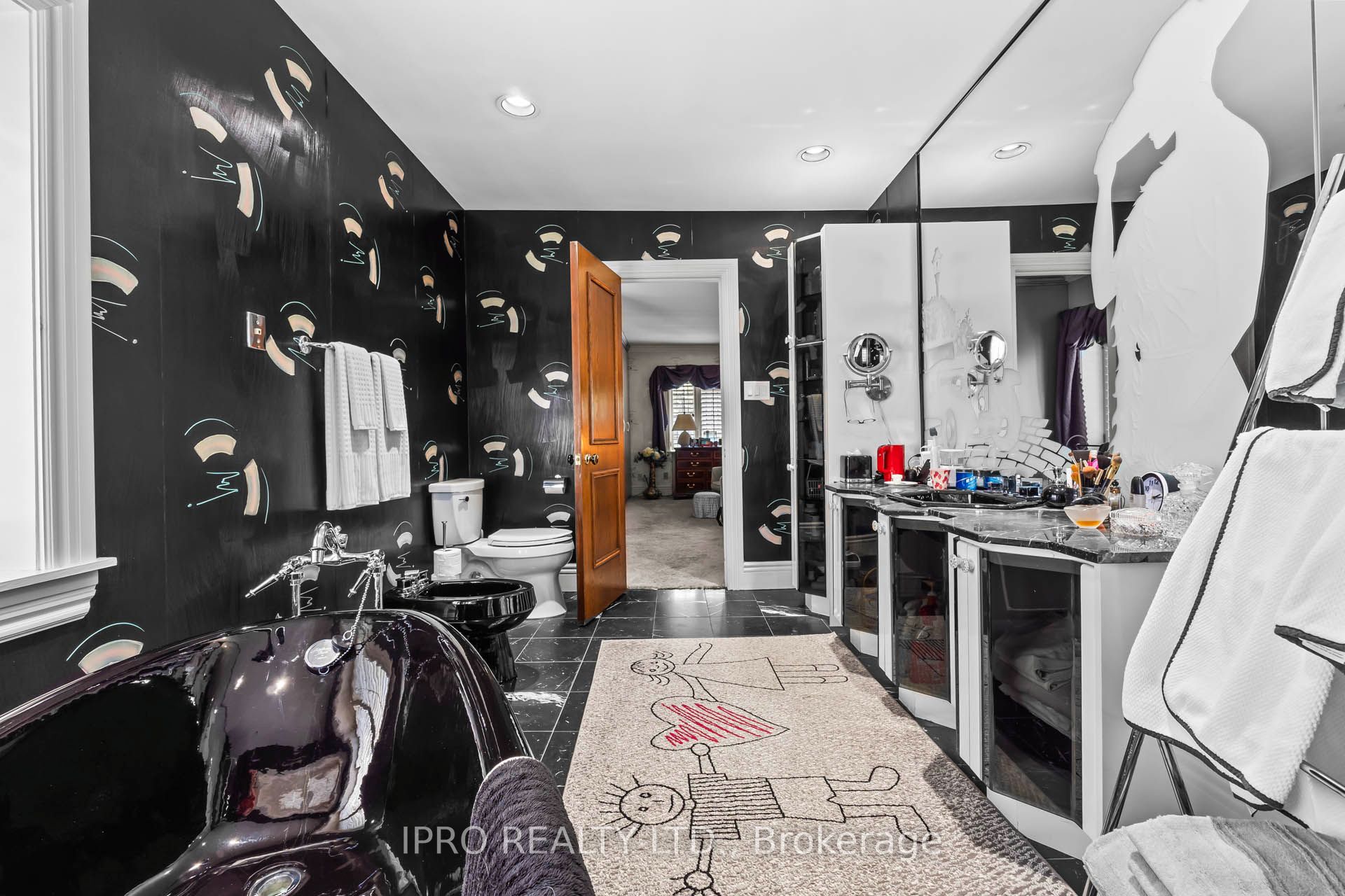 287 Russell Hill Road Property Photo 39