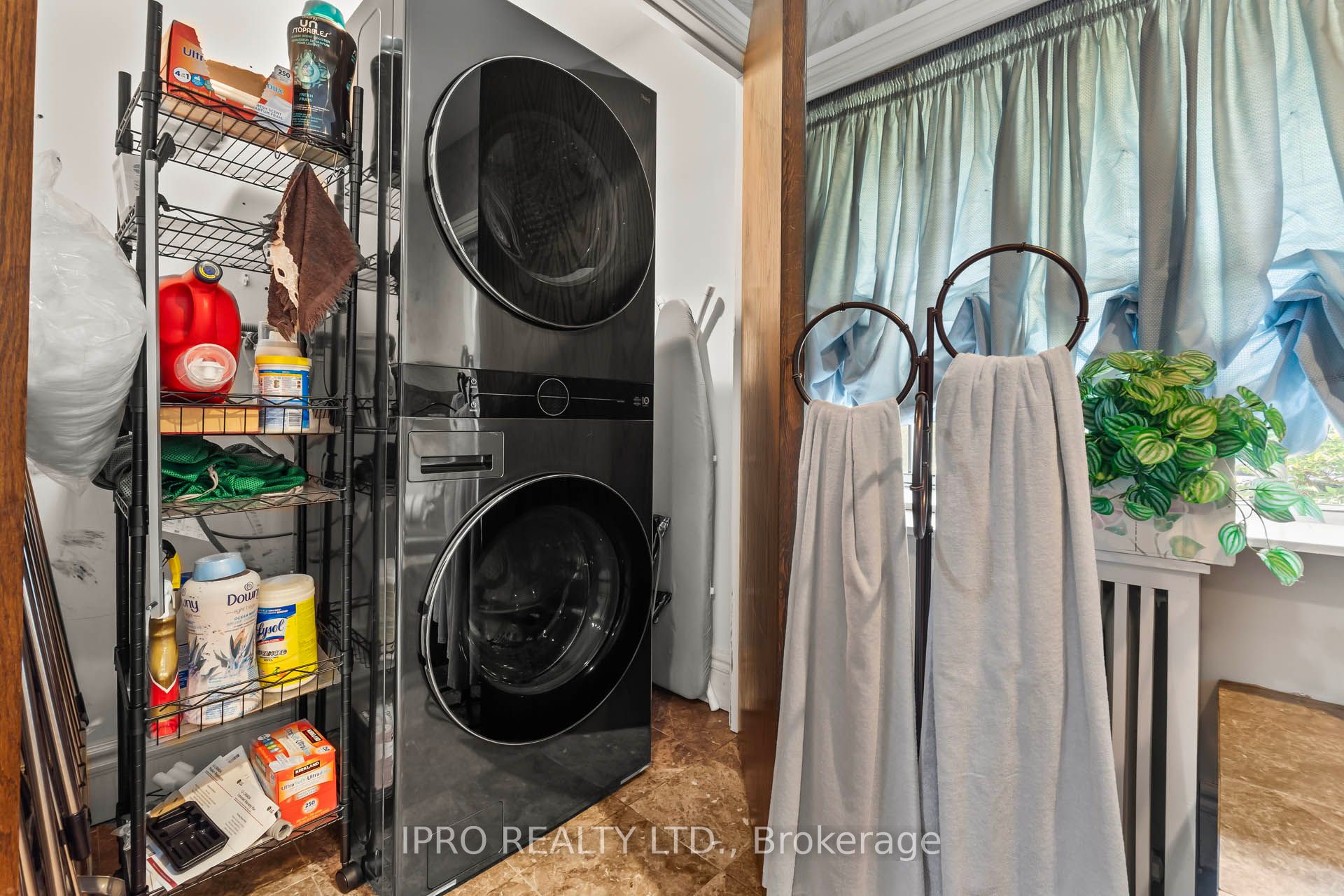 287 Russell Hill Road Property Photo 41
