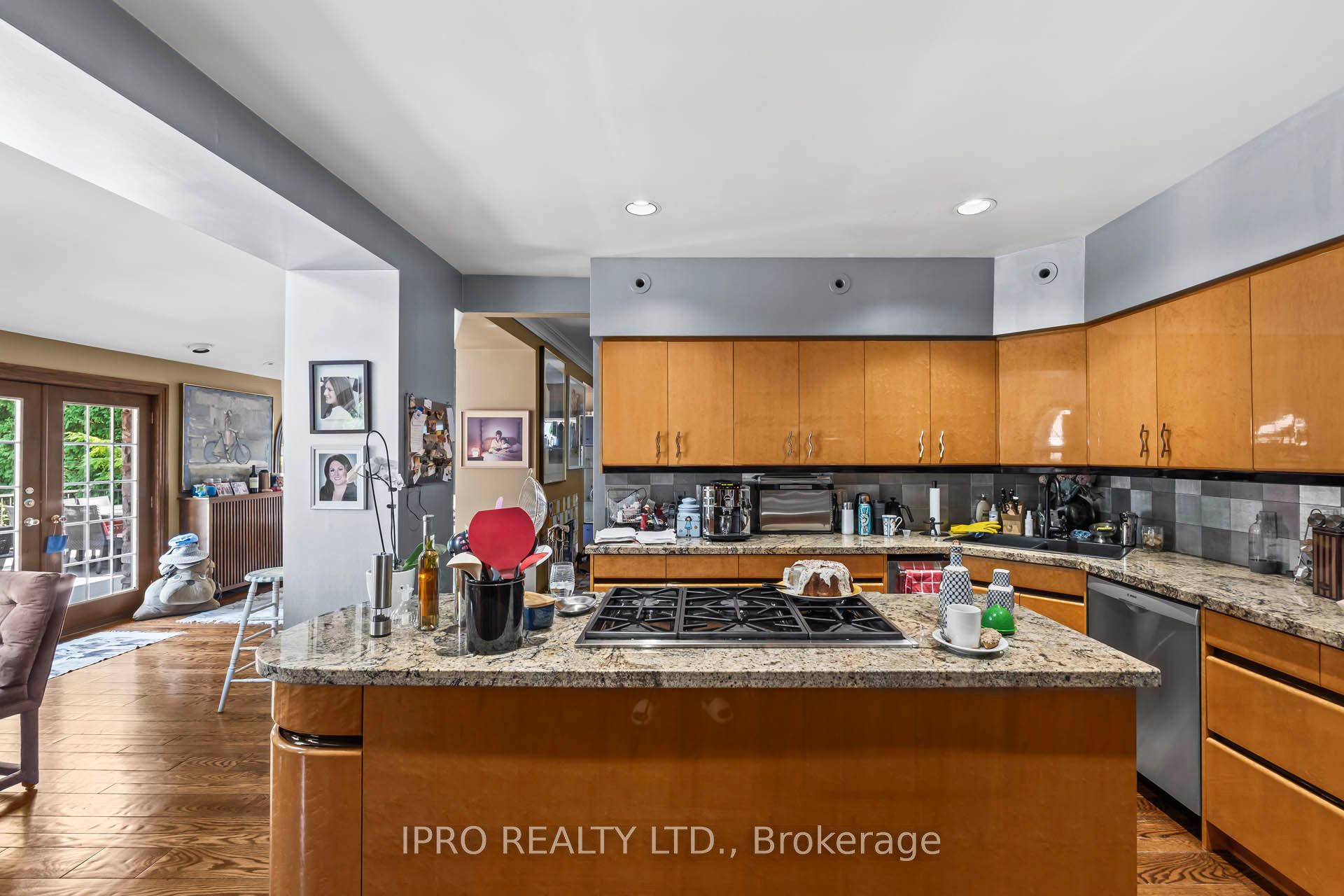 287 Russell Hill Road Property Photo 44