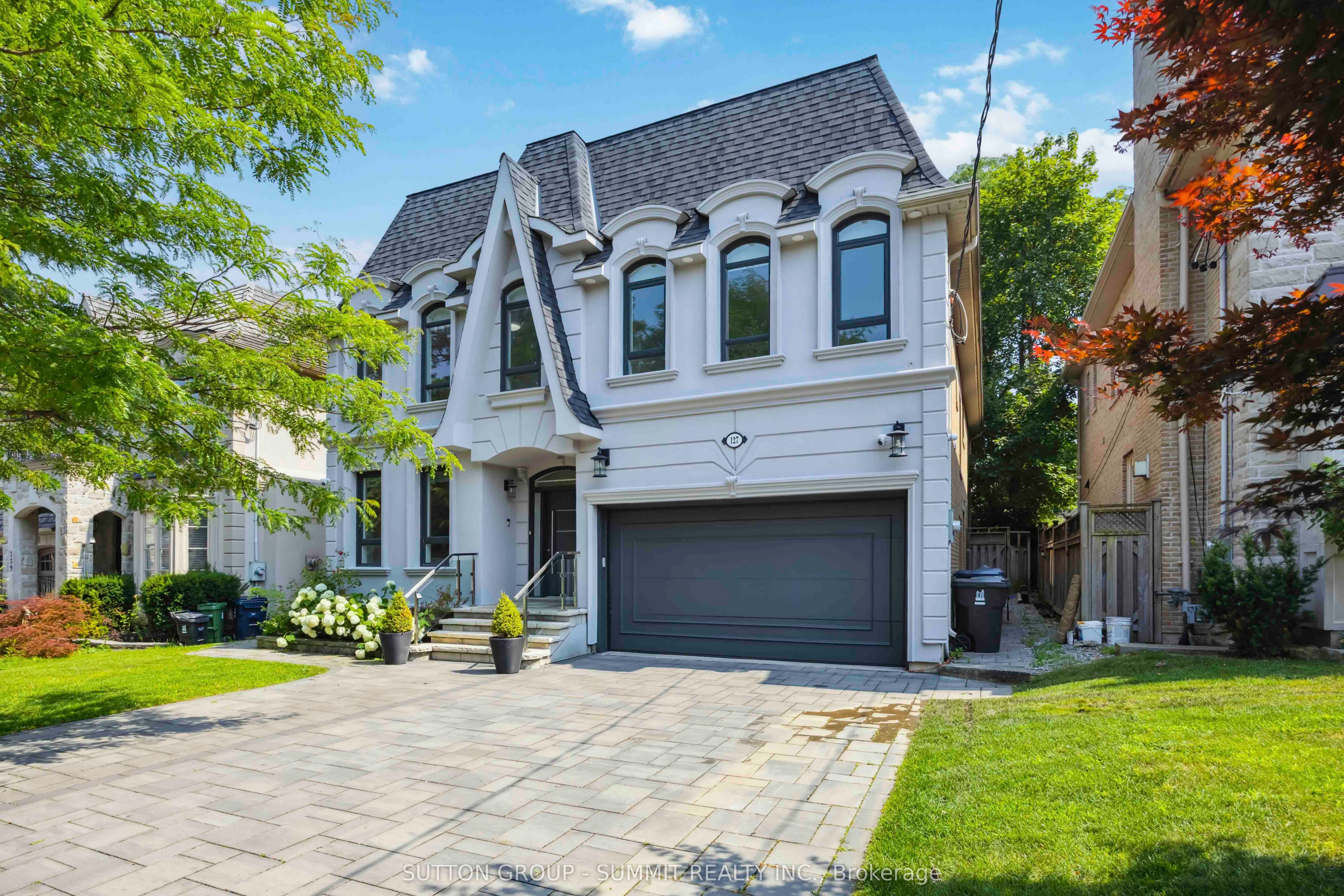 127 Munro Boulevard Property Photo 1