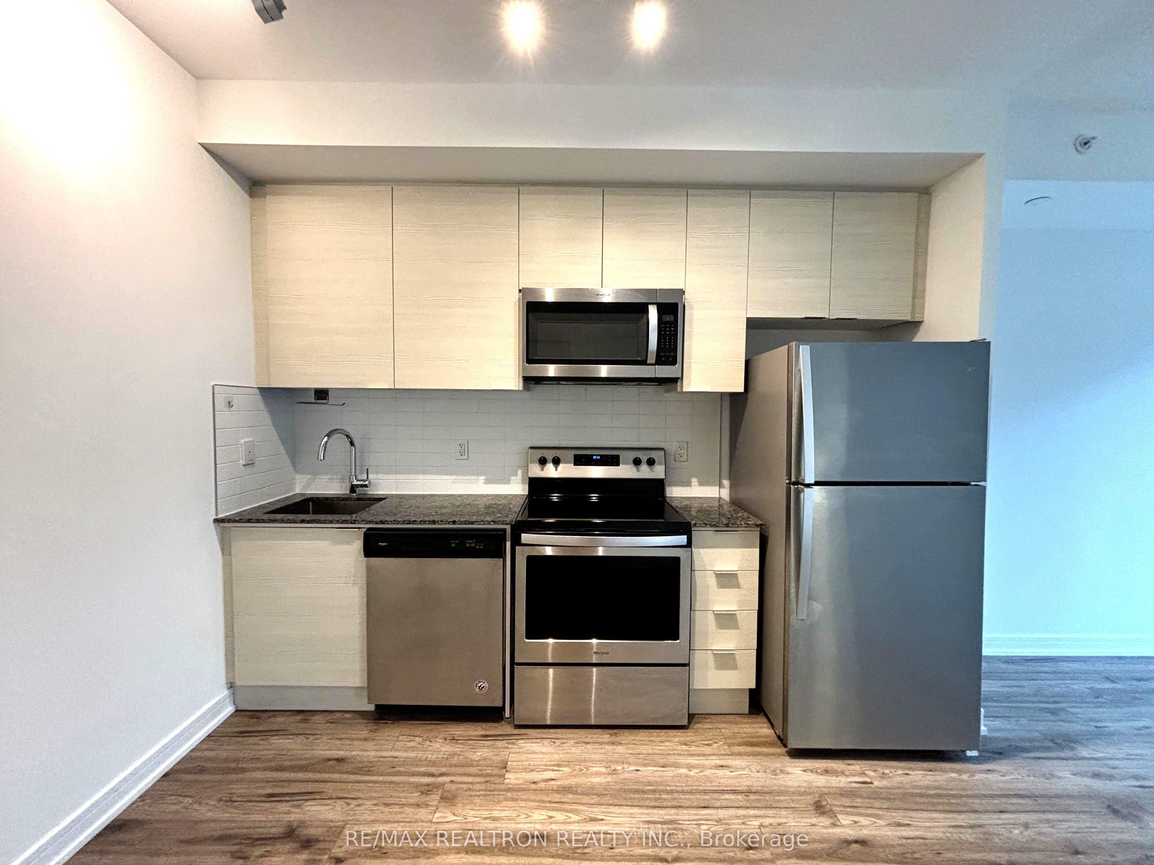 621 Sheppard Avenue E 617 Property Photo 10