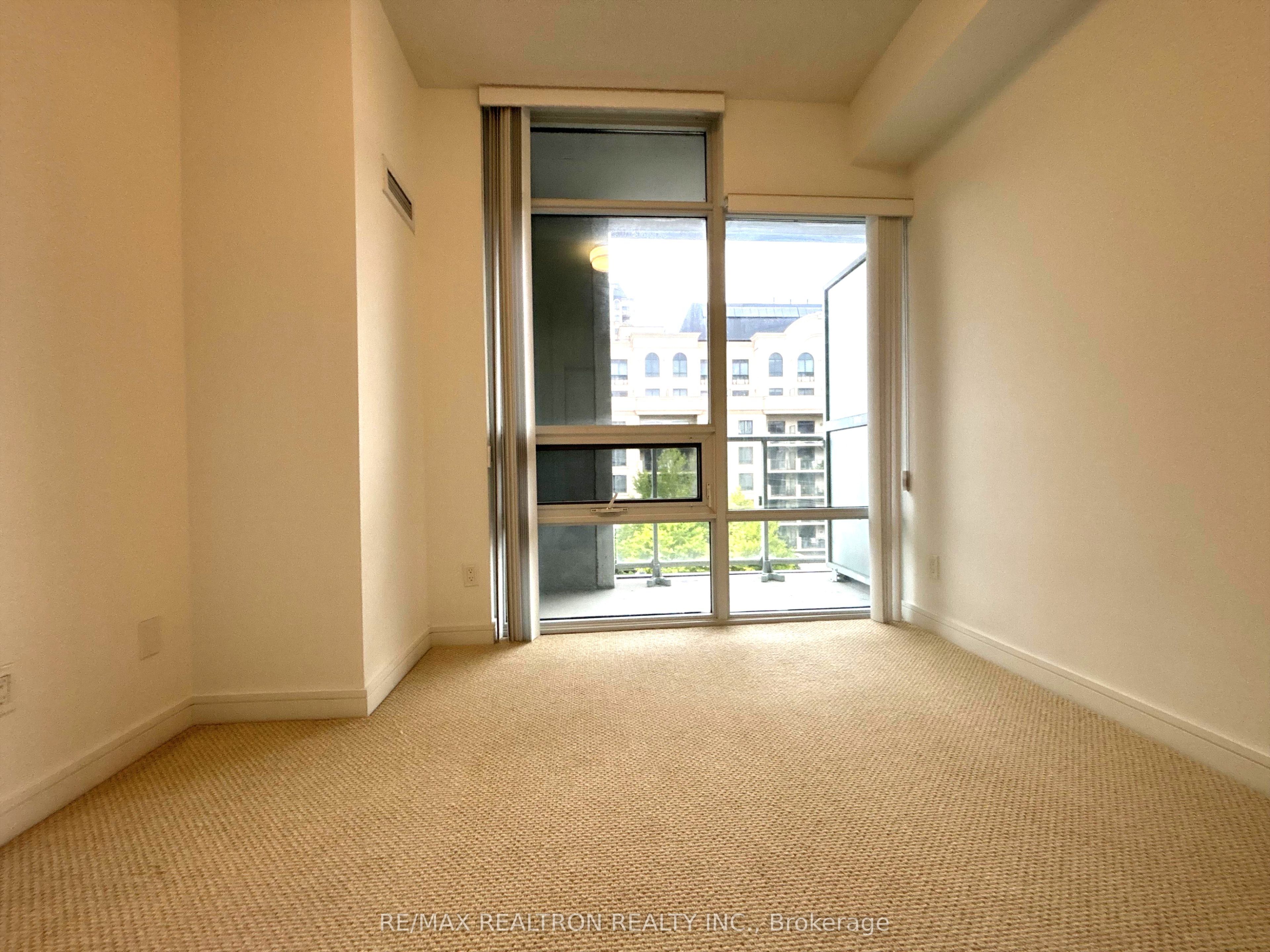 621 Sheppard Avenue E 617 Property Photo 18