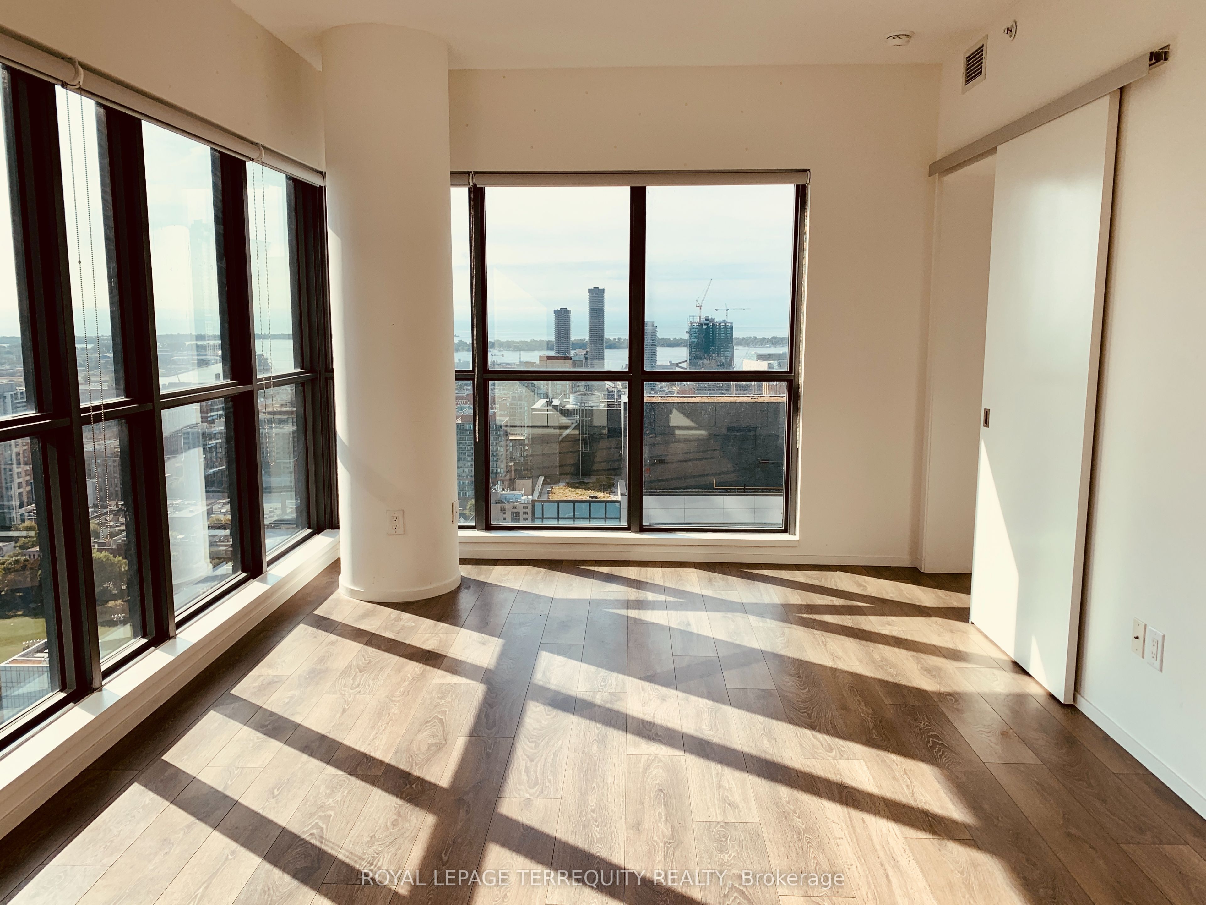 159 Dundas Street E 3405 Property Photo 10