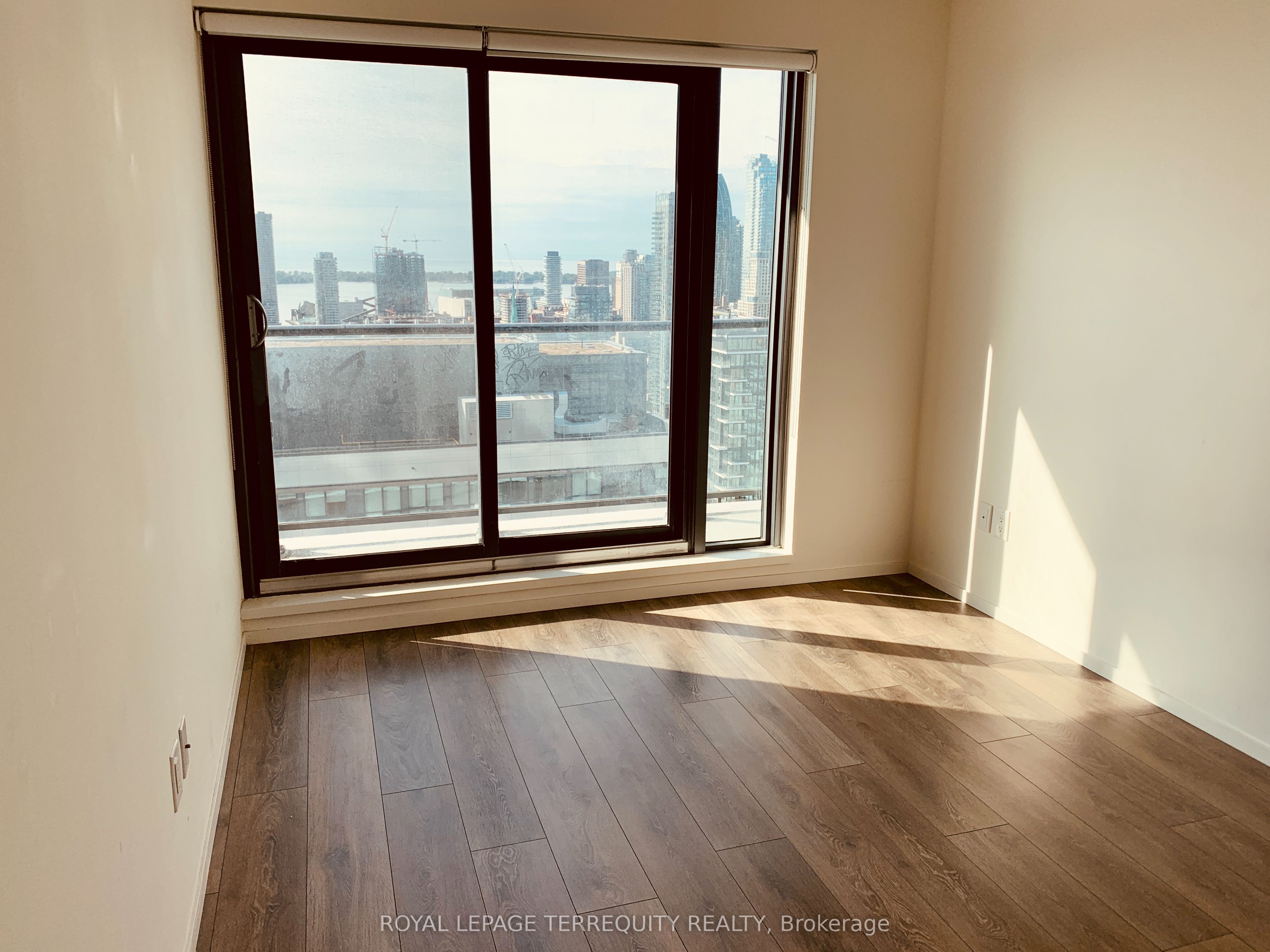 159 Dundas Street E 3405 Property Photo 12