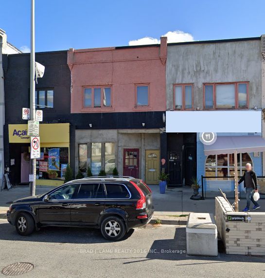 2035 Yonge Street Property Photo 1