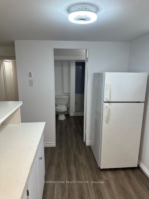 92 Combe Avenue Bsmt Property Photo 10