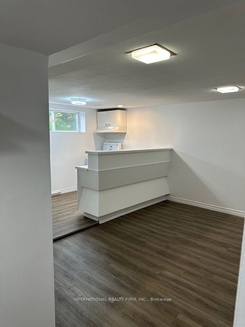 92 Combe Avenue Bsmt Property Photo 11