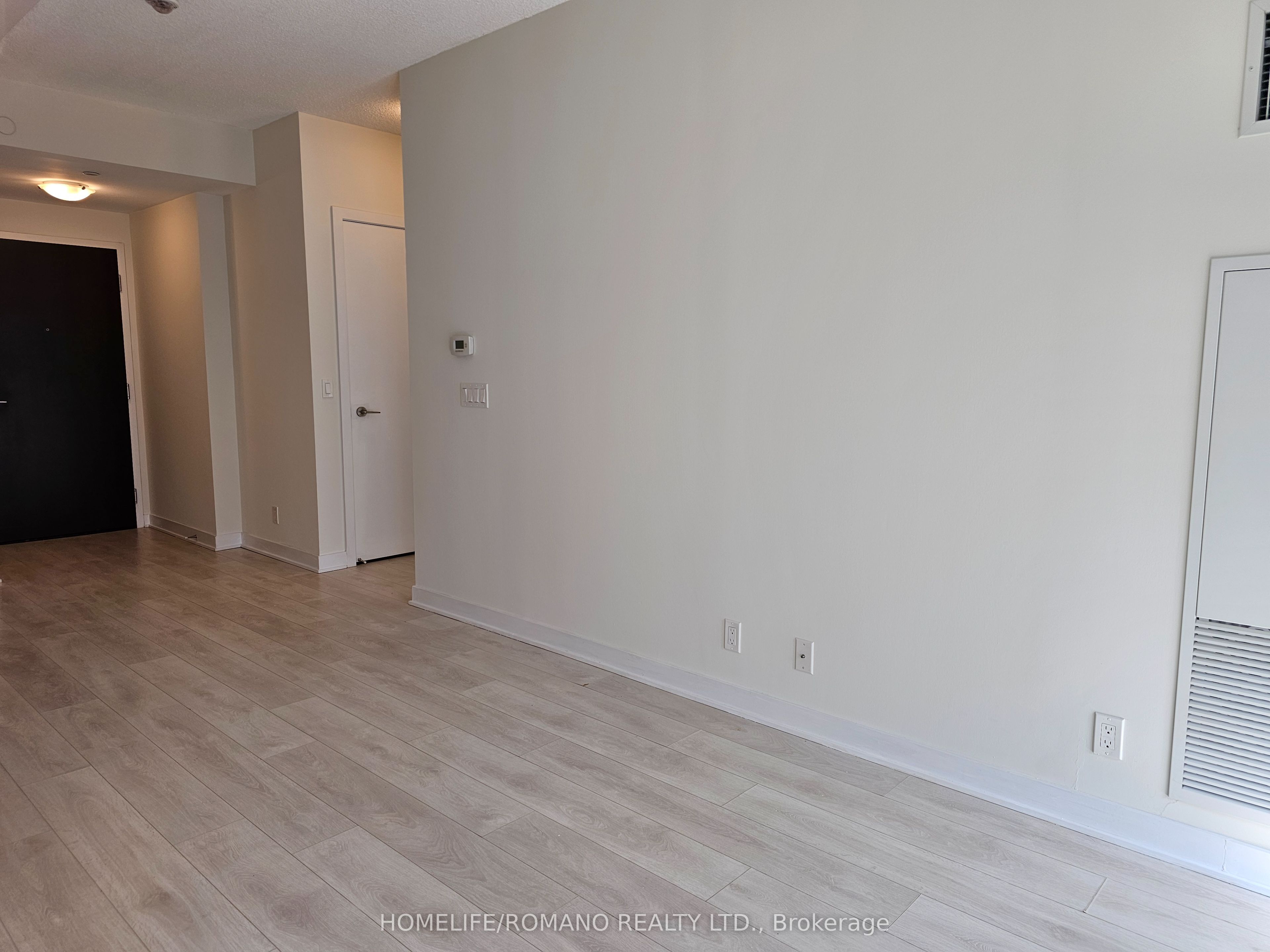 2221 Yonge Street 503 Property Photo 4