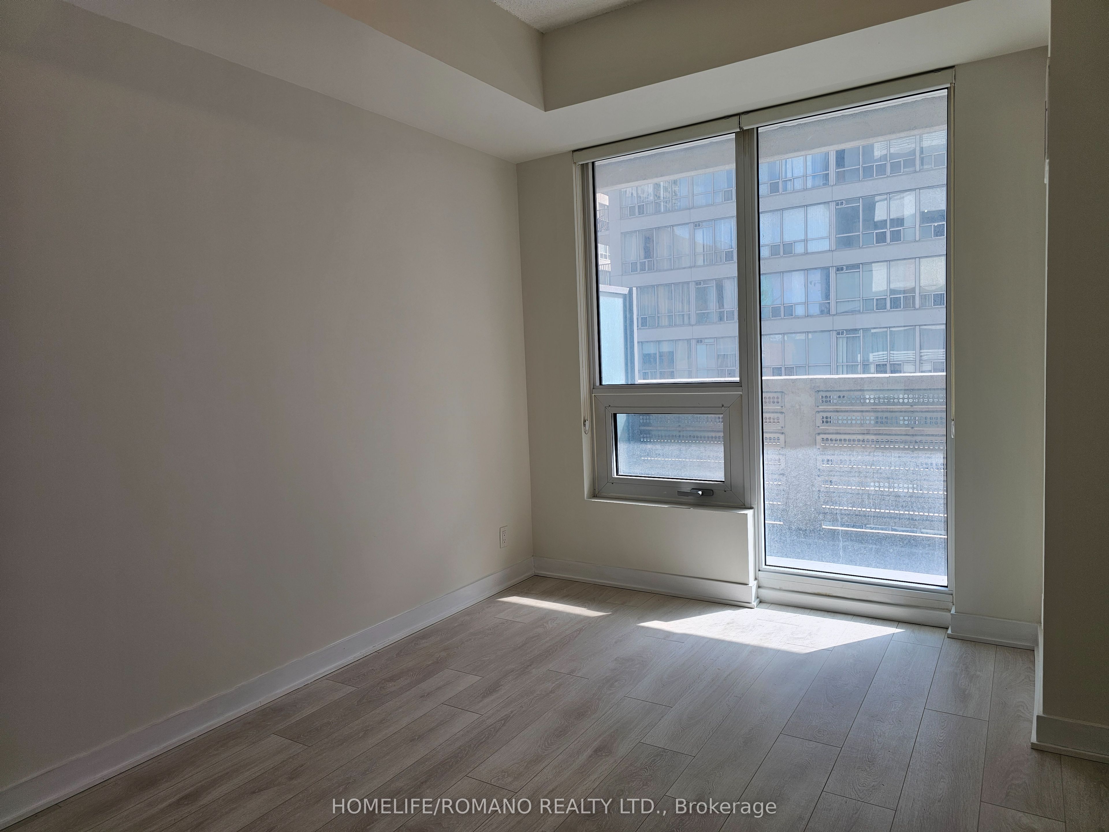 2221 Yonge Street 503 Property Photo 6