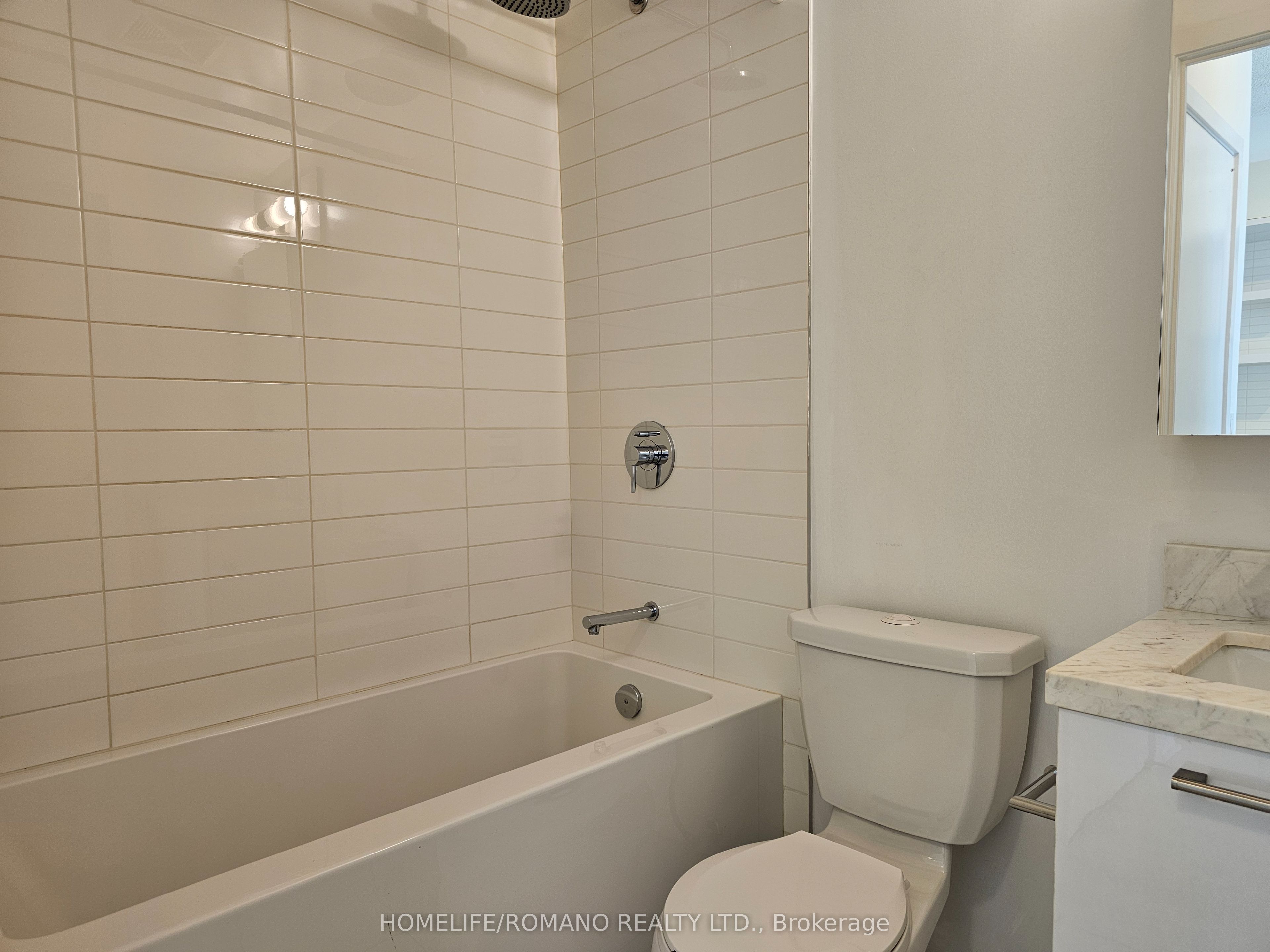 2221 Yonge Street 503 Property Photo 7