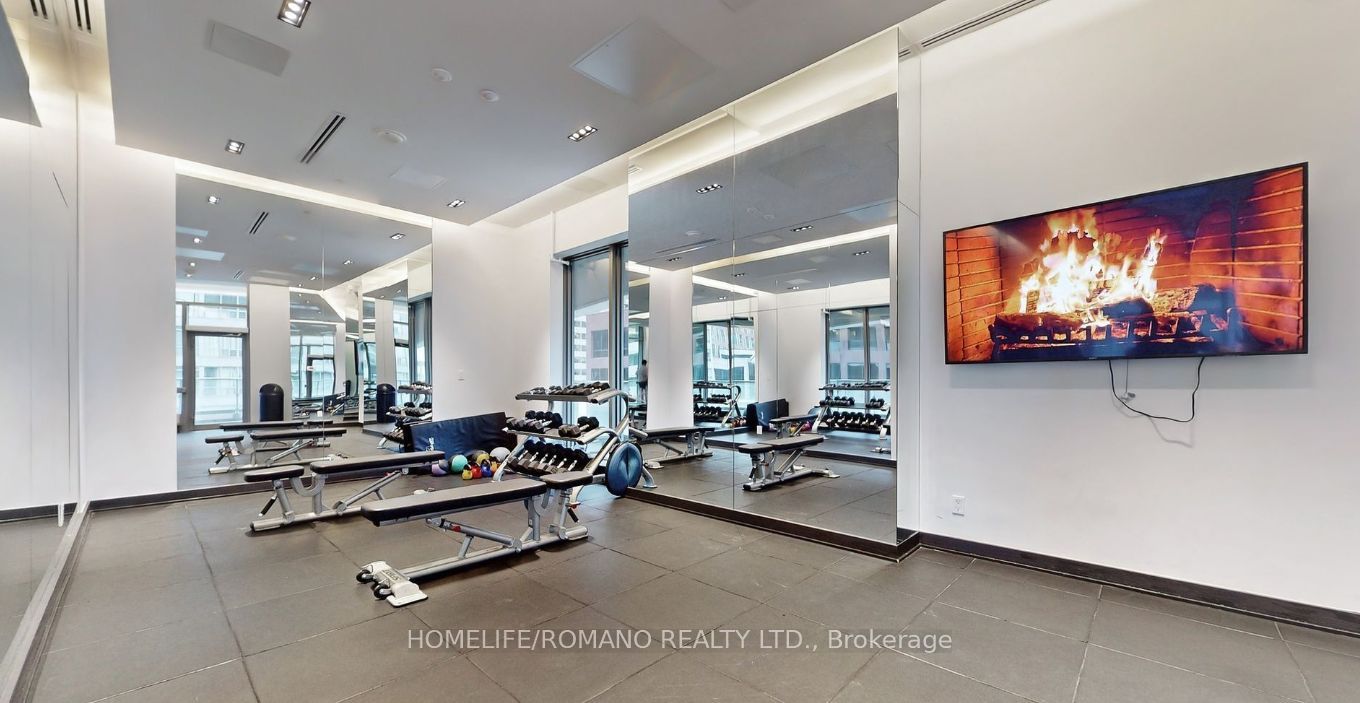 2221 Yonge Street 503 Property Photo 11