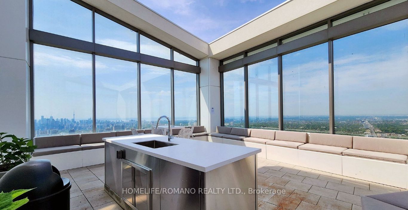 2221 Yonge Street 503 Property Photo 16