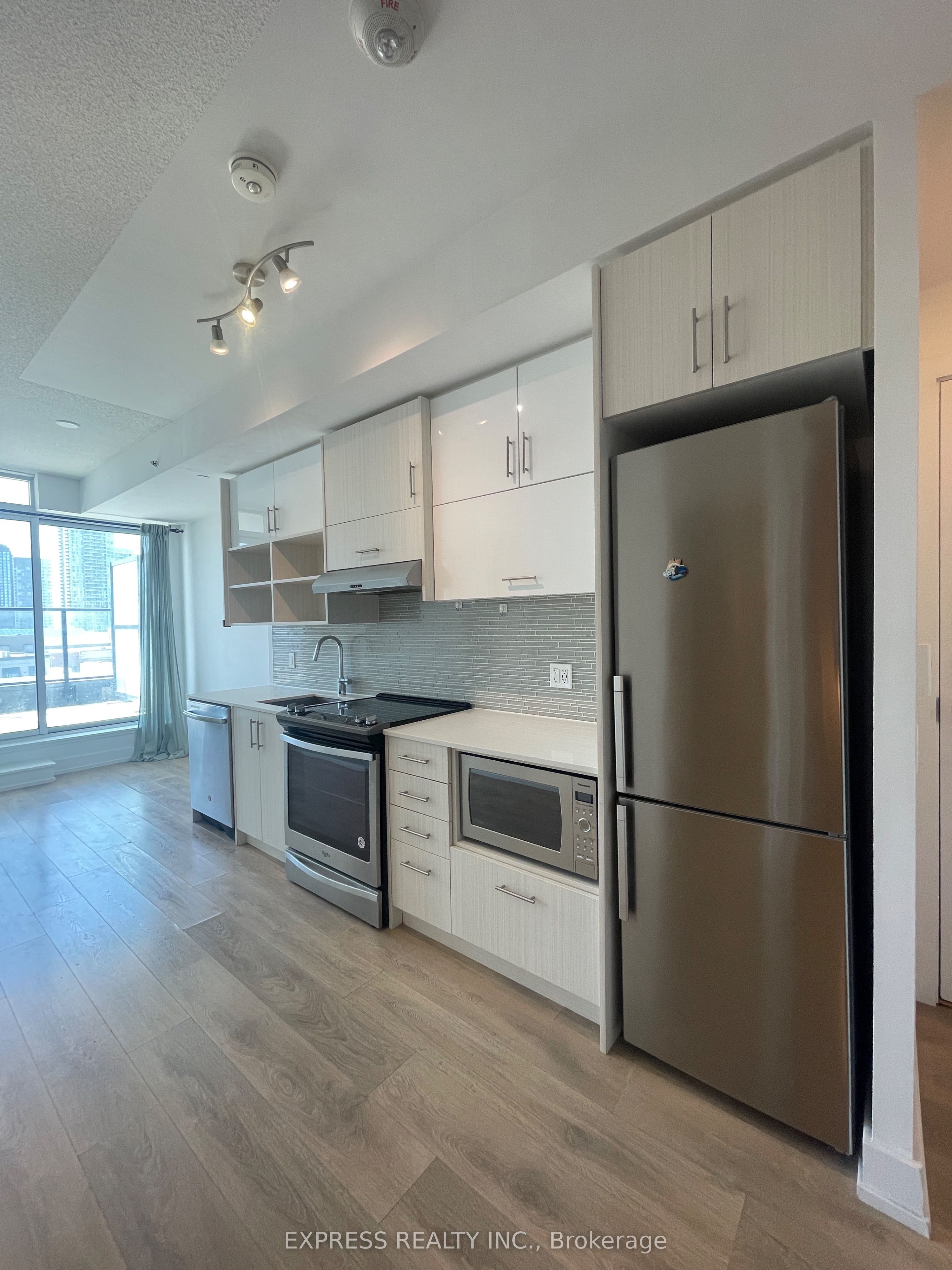 128 Fairview Mall Drive 501 Property Photo 1