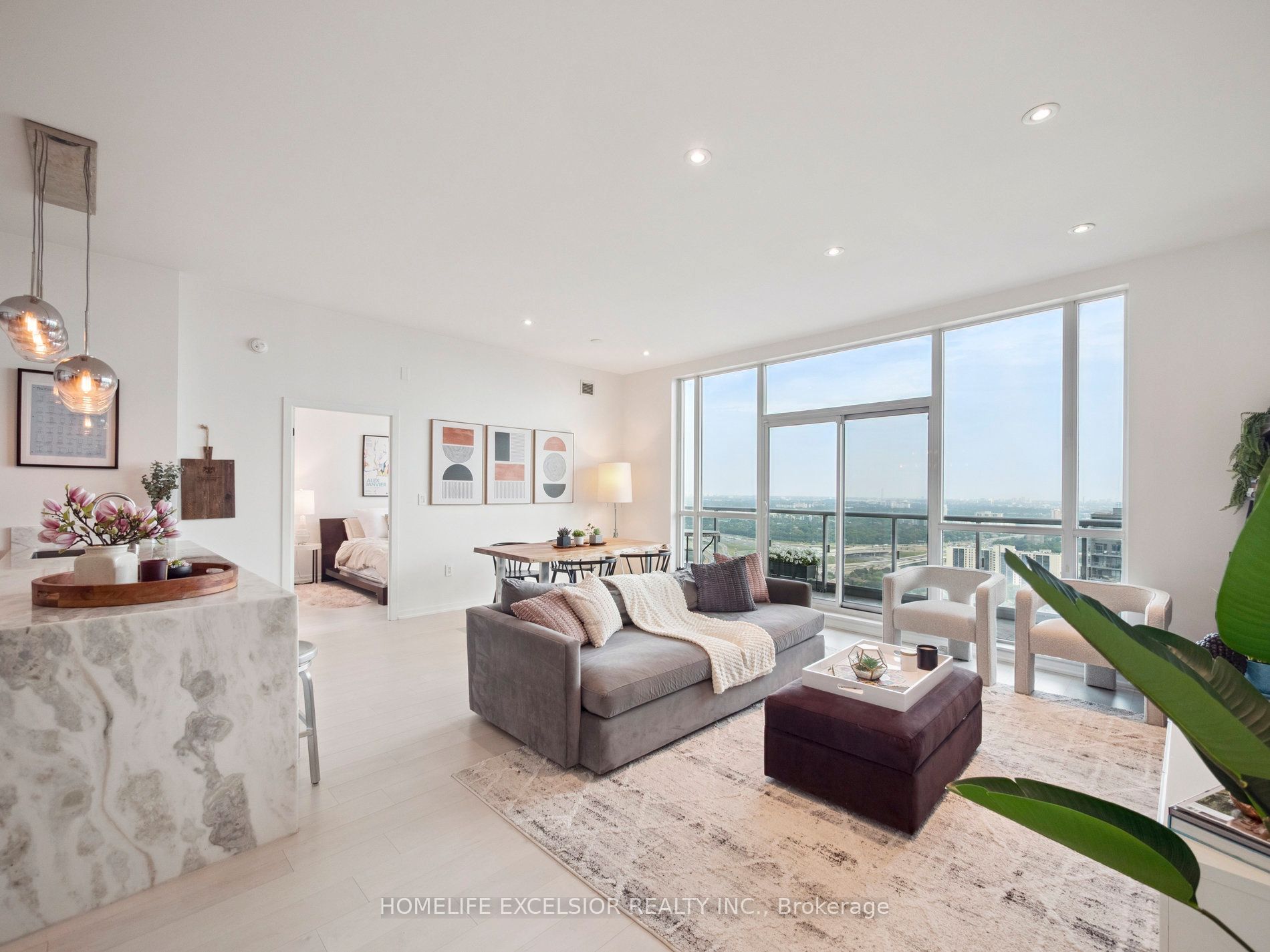 70 Forest Manor Road PH3603 Property Photo 1