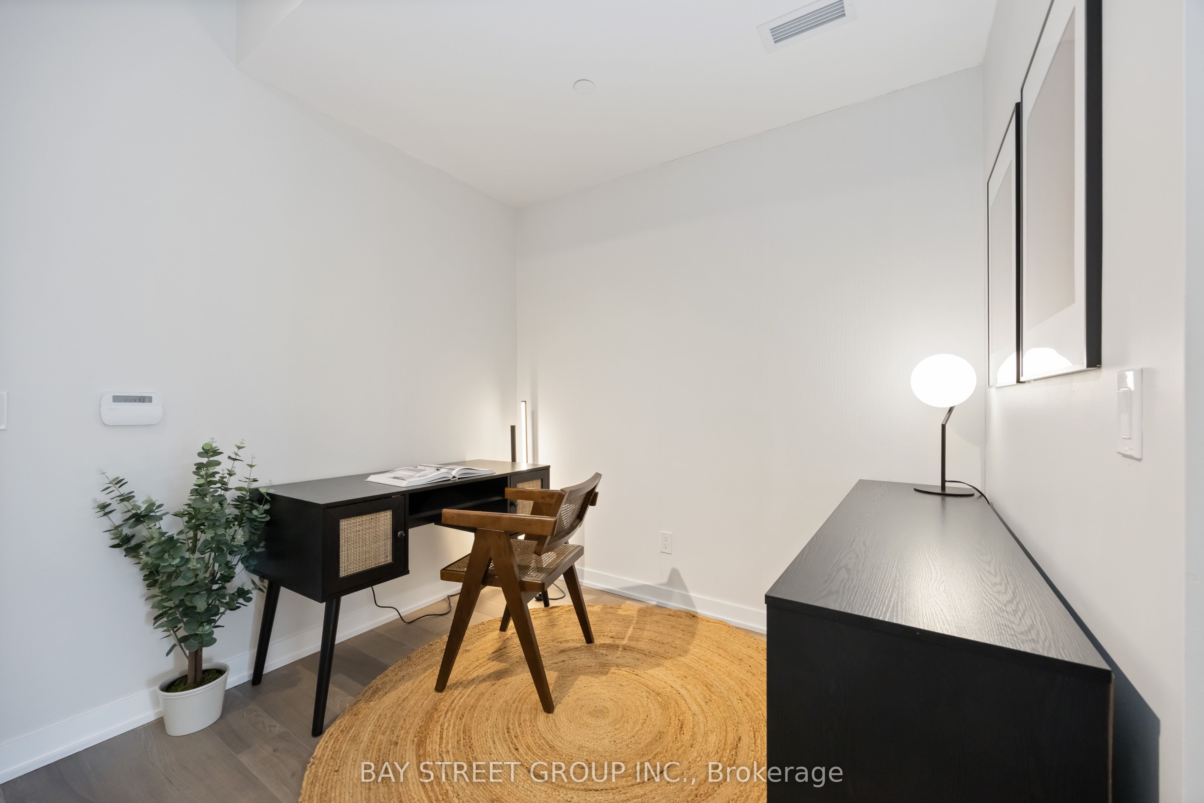 181 Huron Street 1602 Property Photo 10