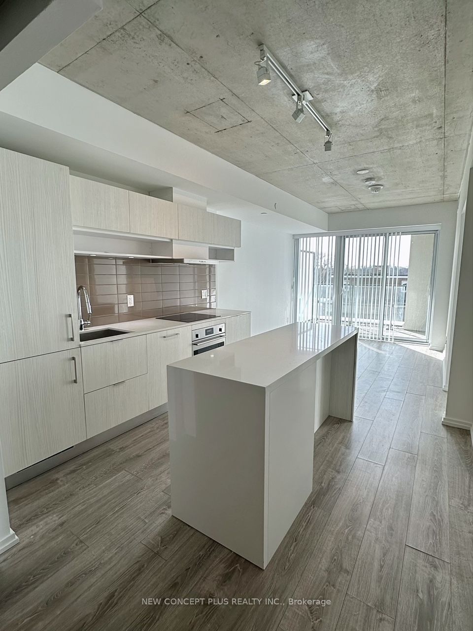 5 Soudan Avenue 618 Property Photo 4