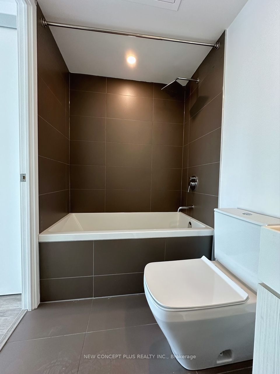 5 Soudan Avenue 618 Property Photo 15
