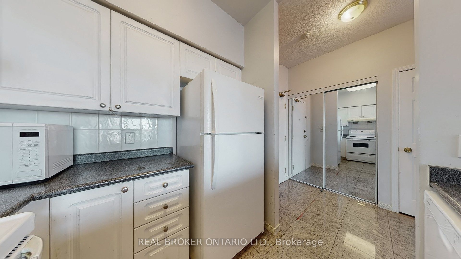 8 Hillcrest Avenue 505 Property Photo 7