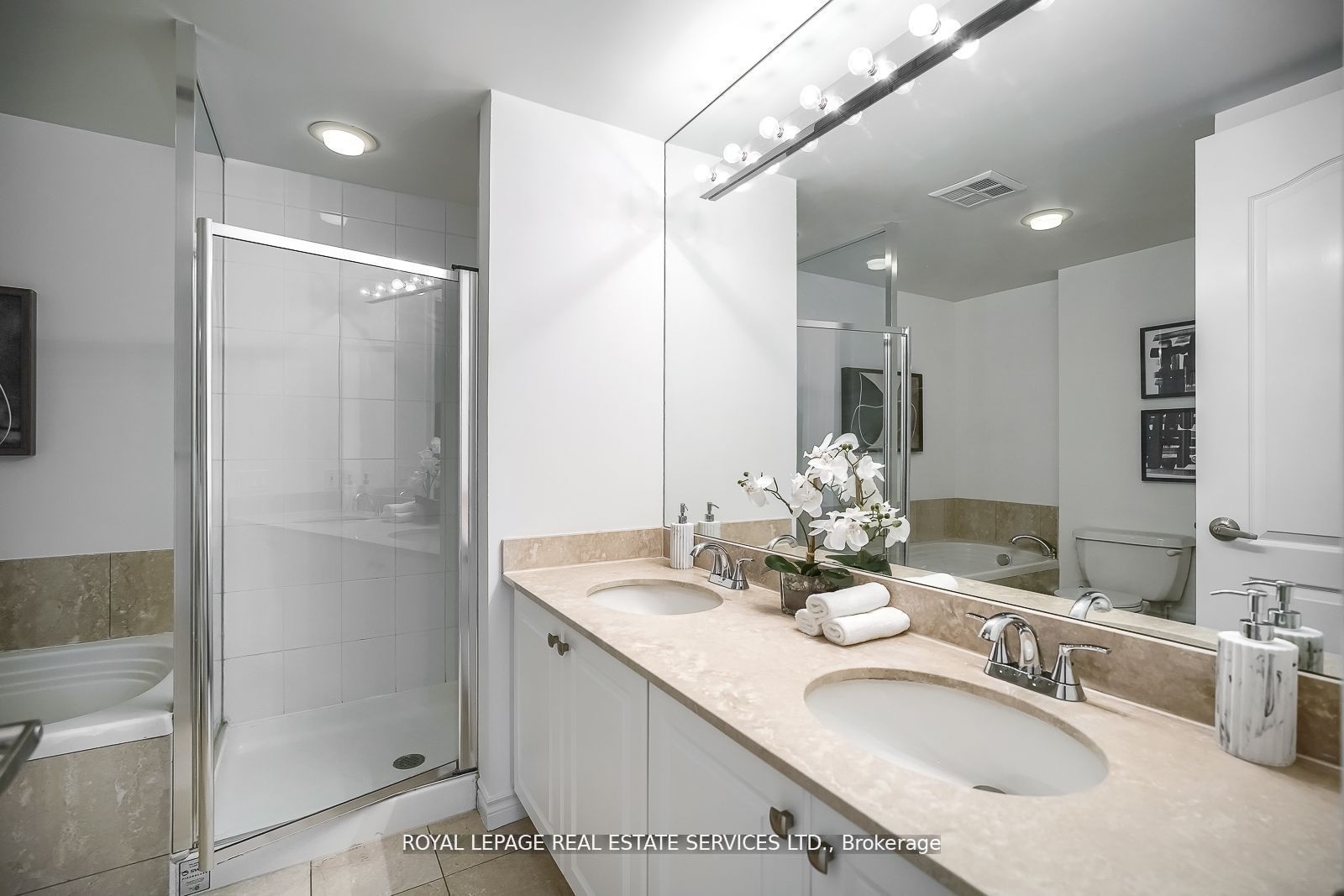 18 William Carson Crescent 811 Property Photo 22