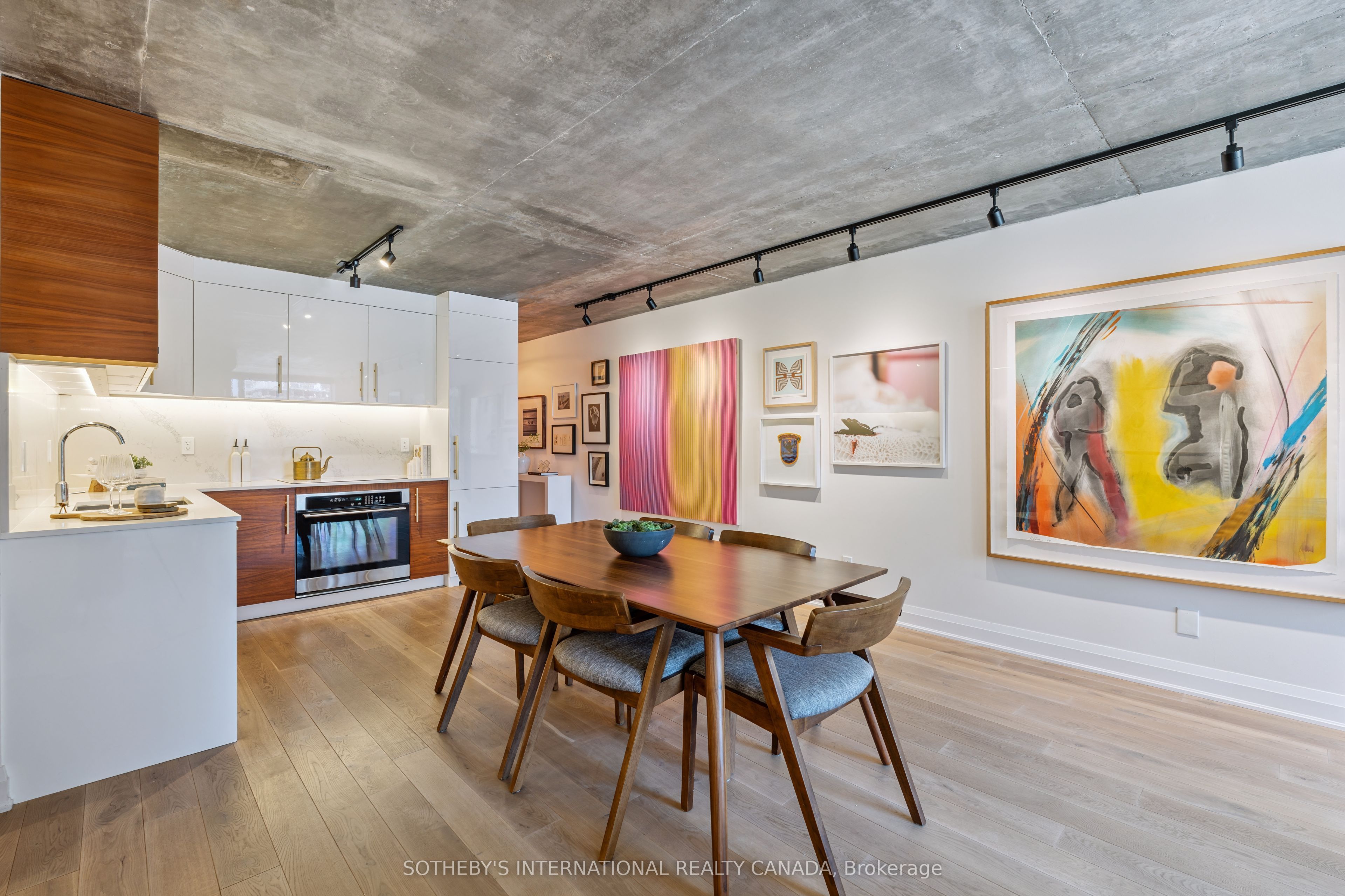 152 St Patrick Street 1011 Property Photo 1