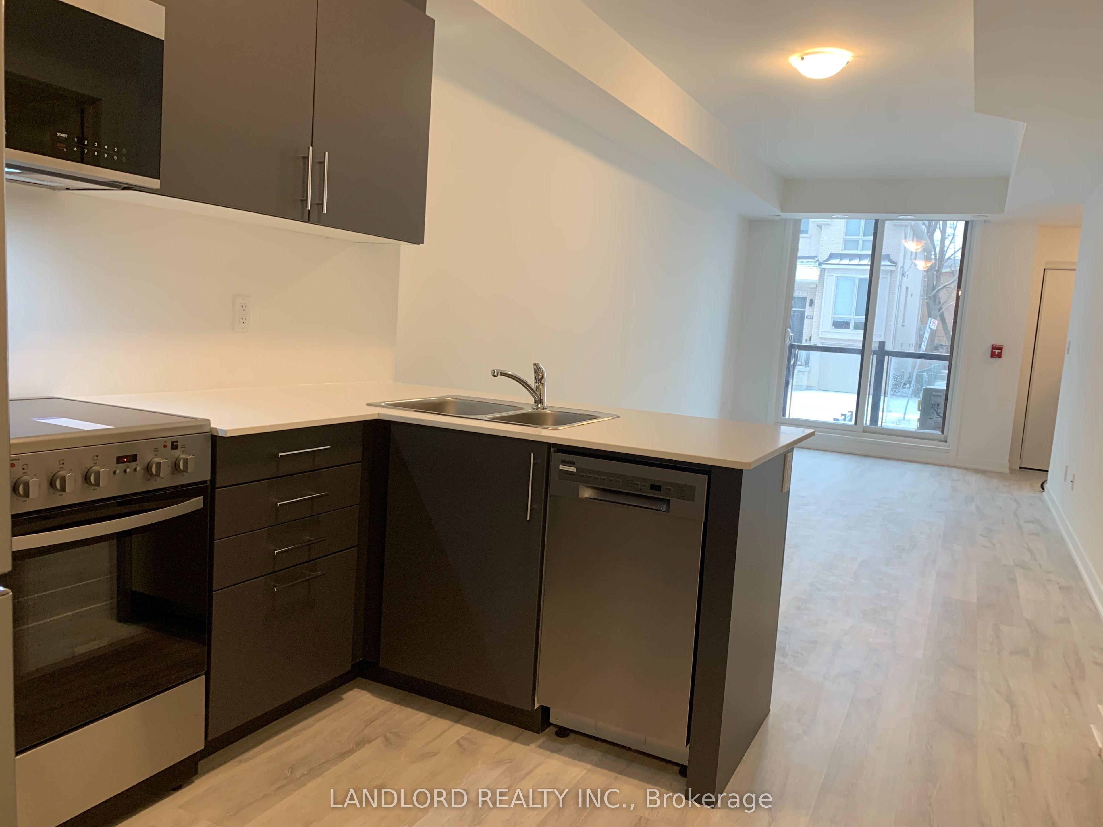 16 Marquette Avenue 6 Property Photo 6