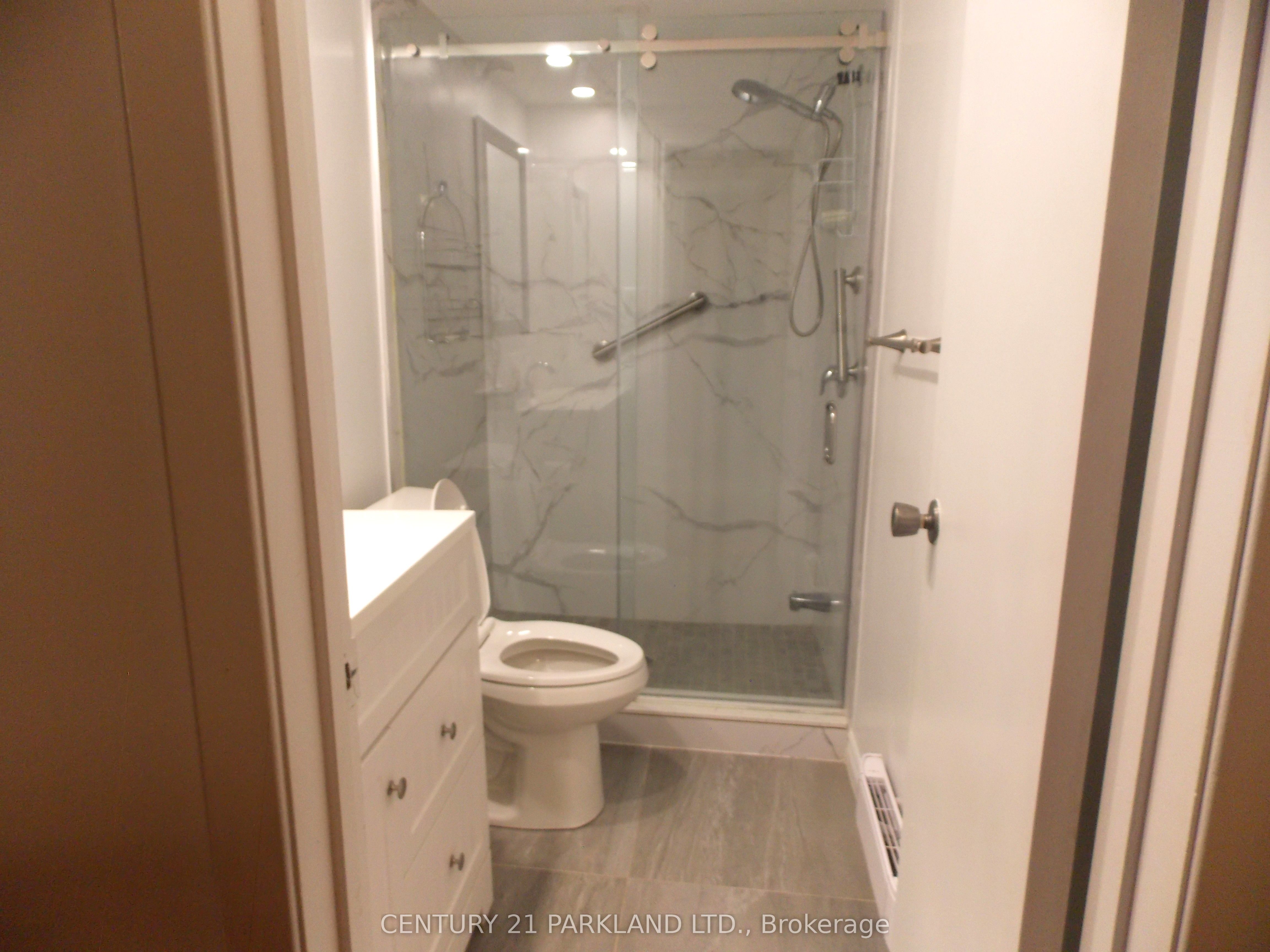 42 Antibes Drive Property Photo 13