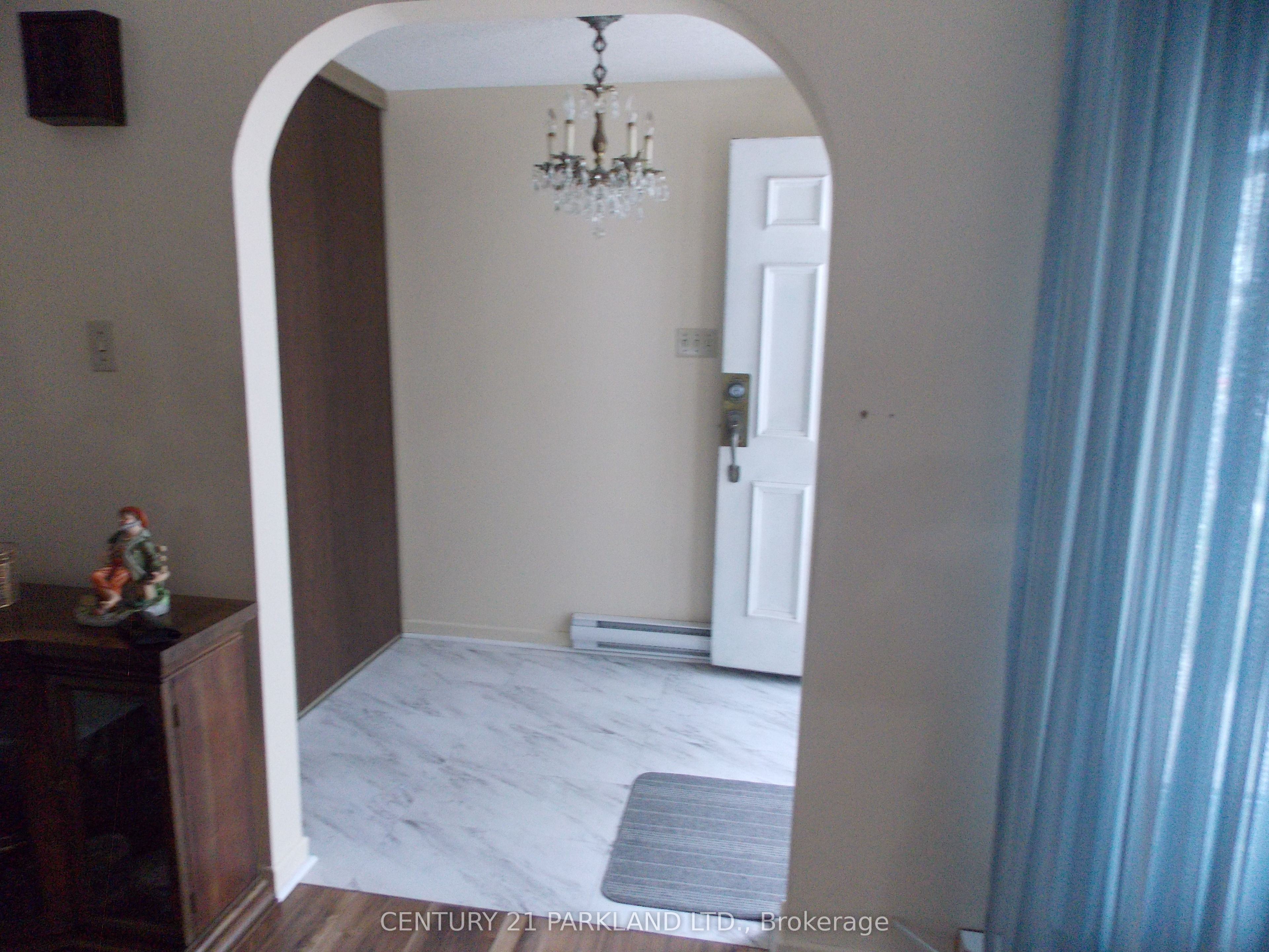 42 Antibes Drive Property Photo 19