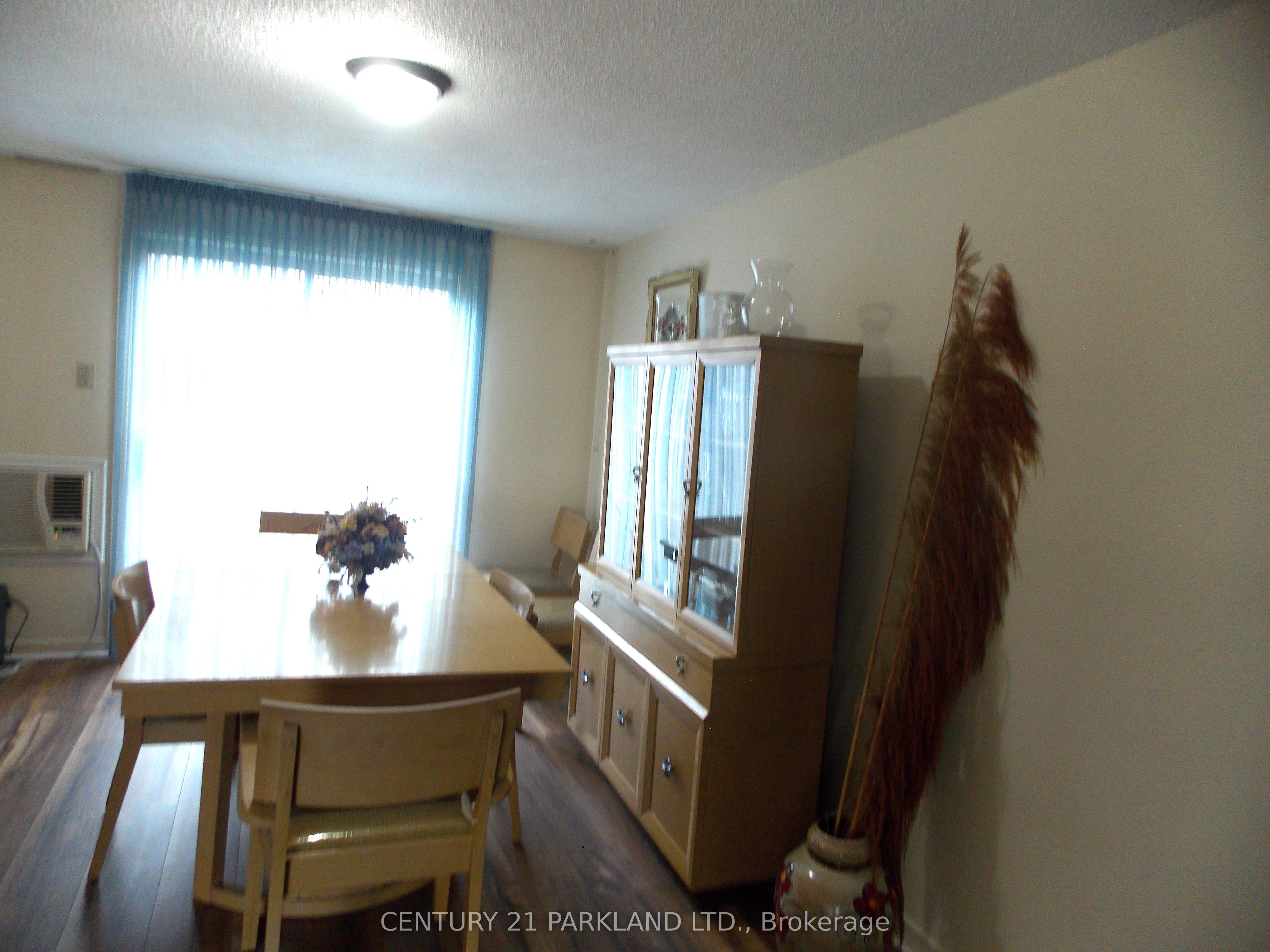 42 Antibes Drive Property Photo 20