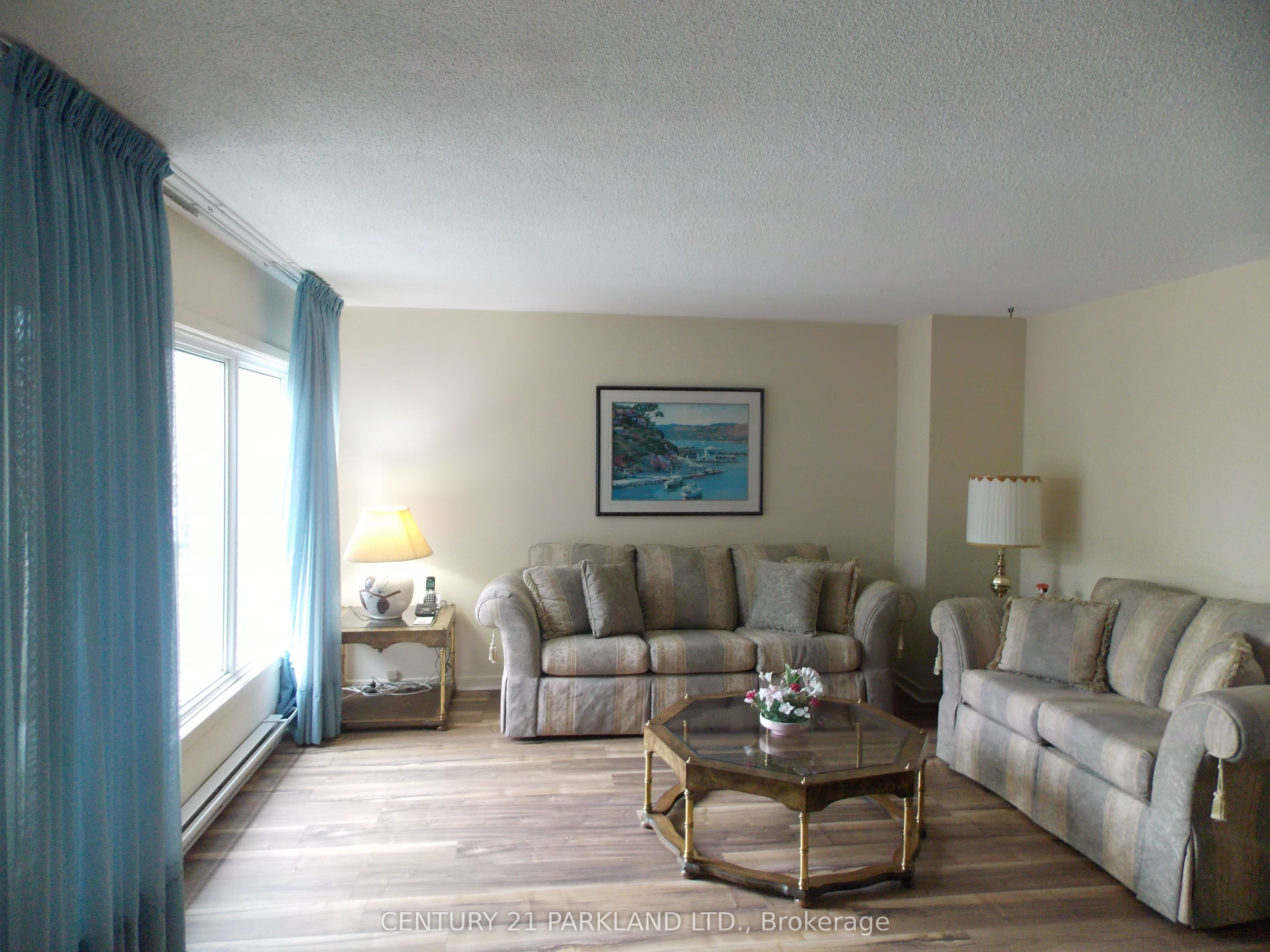 42 Antibes Drive Property Photo 24