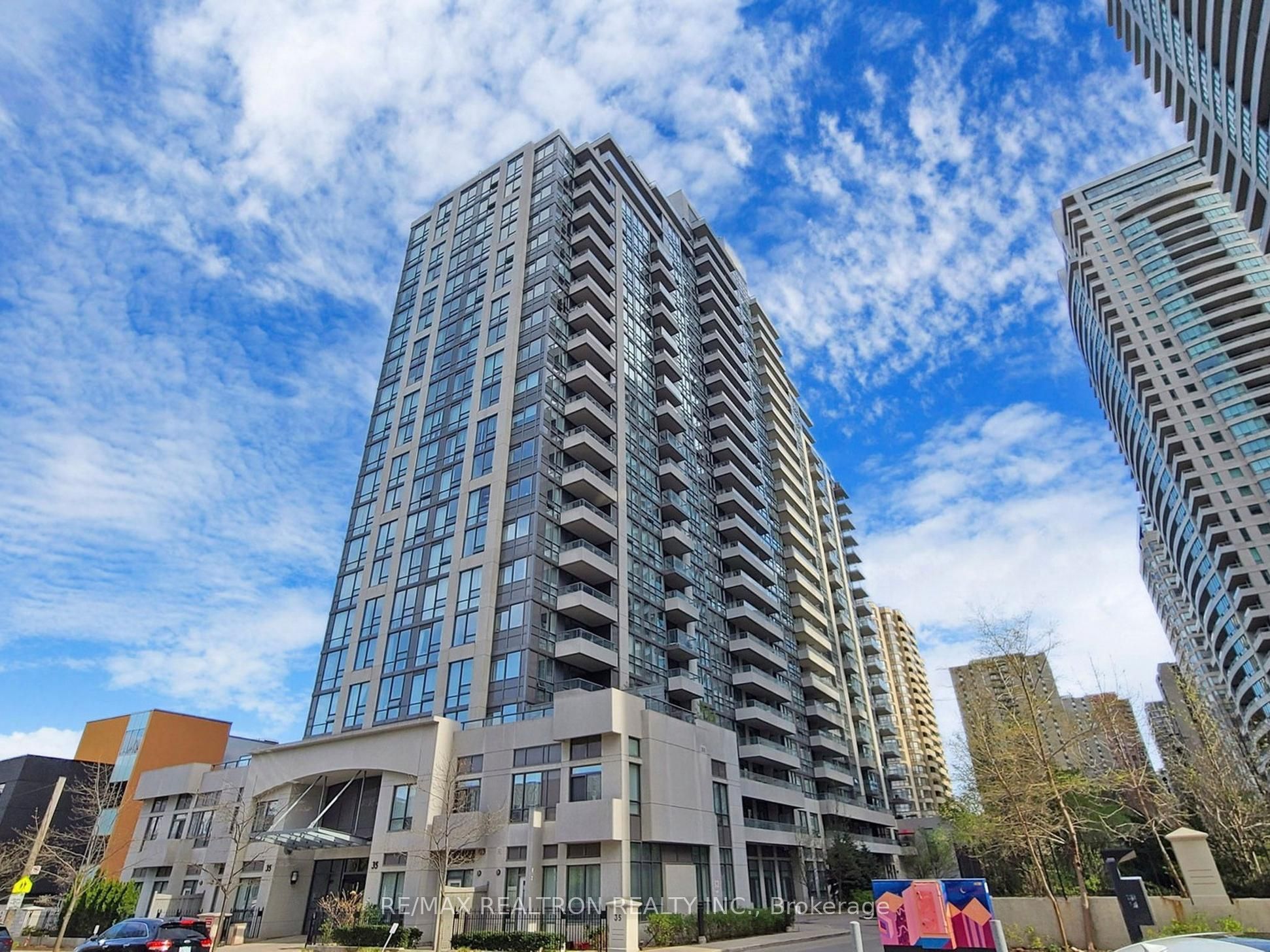 35 Hollywood Avenue 509 Property Photo 1