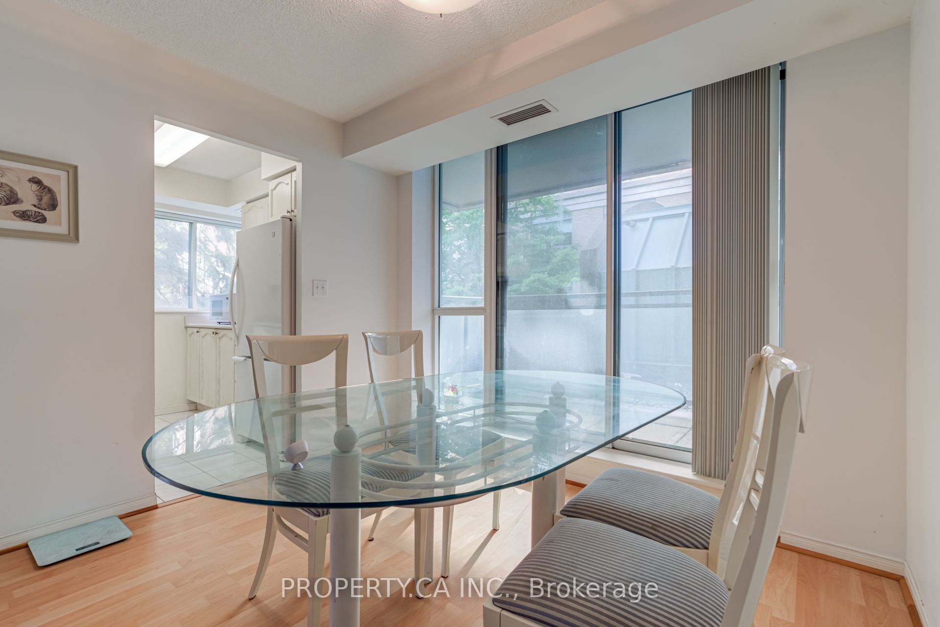 29 Pemberton Avenue 206 Property Photo 5