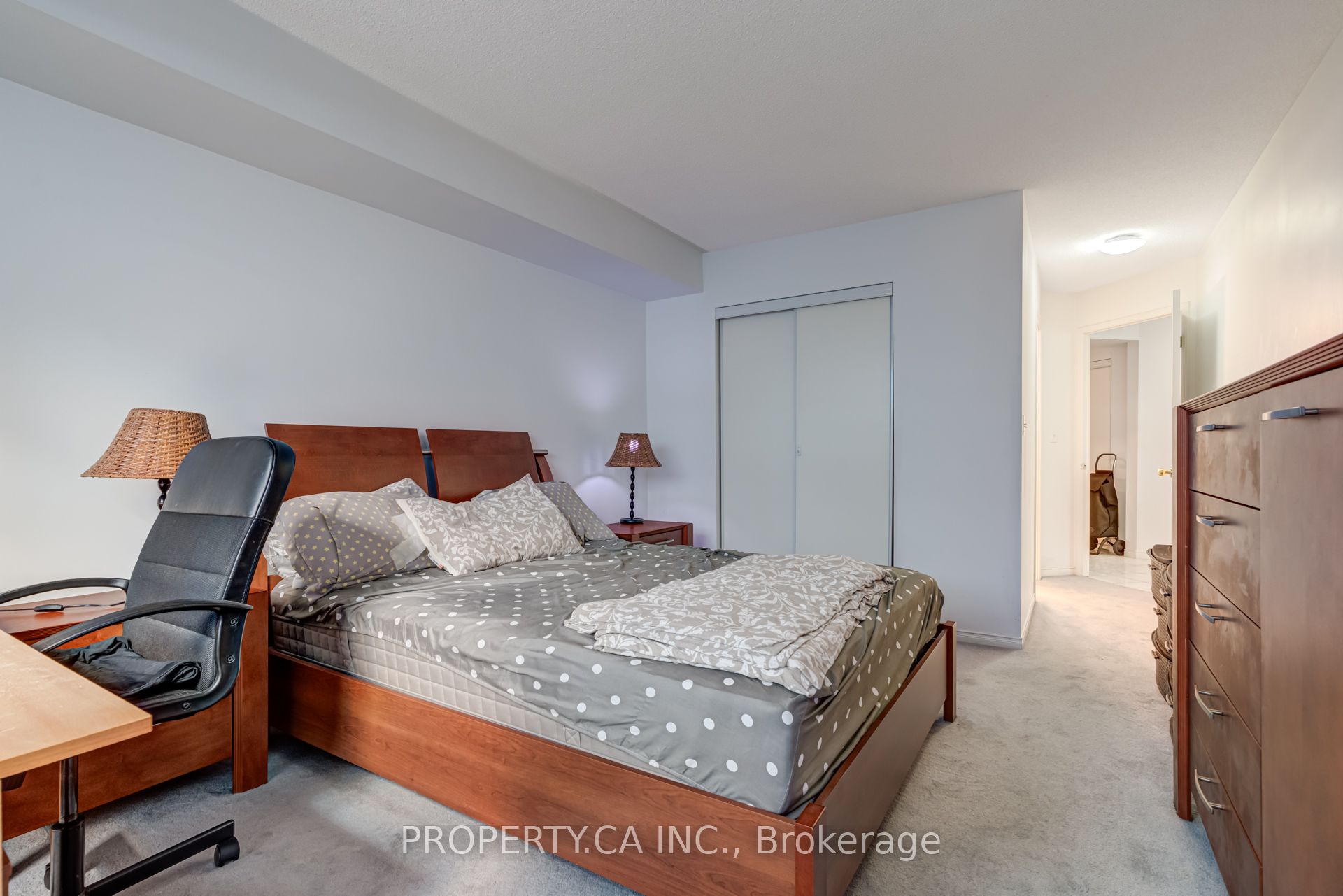 29 Pemberton Avenue 206 Property Photo 9