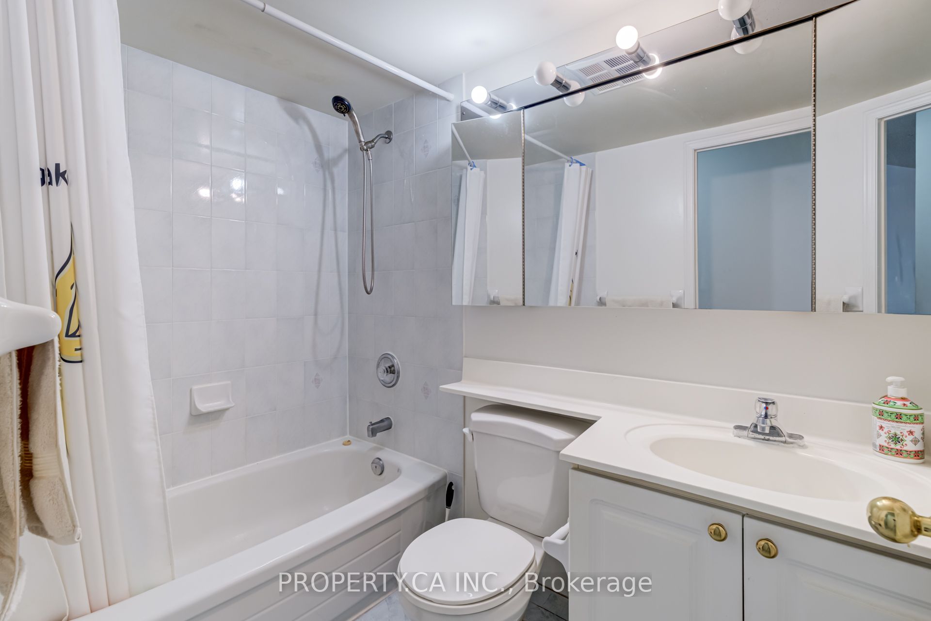 29 Pemberton Avenue 206 Property Photo 12