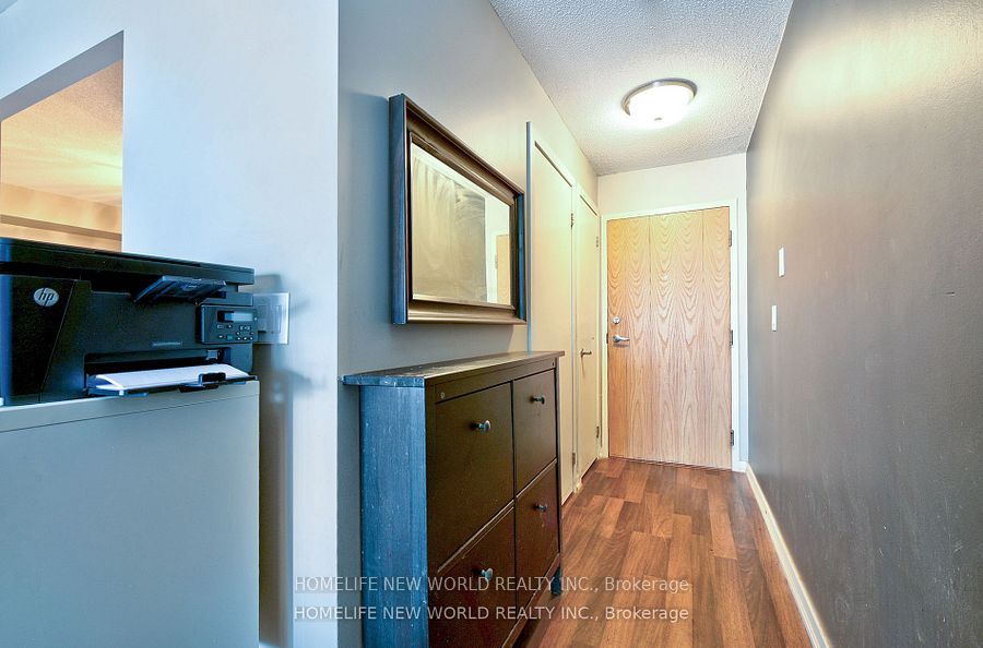 38 Joe Shuster Way 421 Property Photo 4
