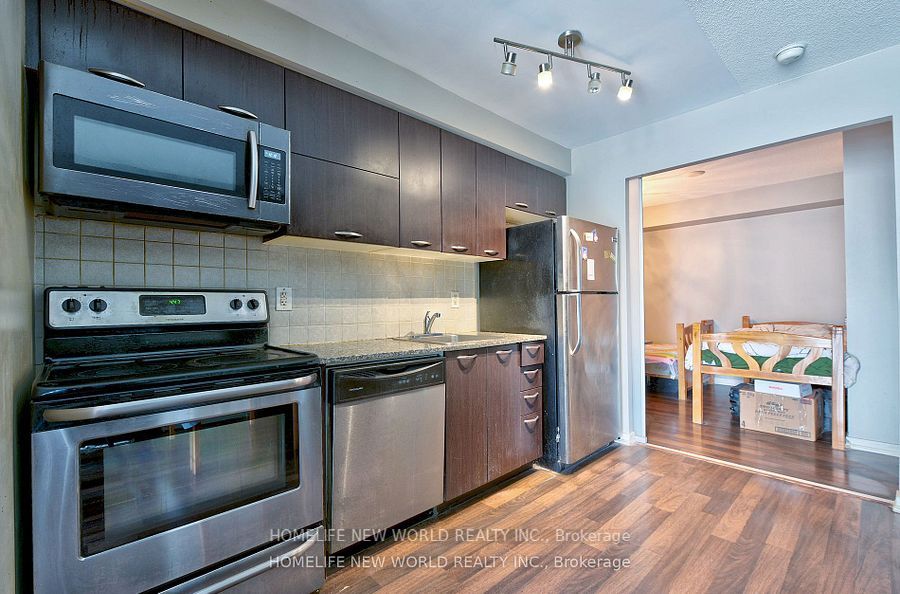 38 Joe Shuster Way 421 Property Photo 6