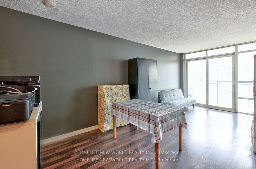 38 Joe Shuster Way 421 Property Photo 7