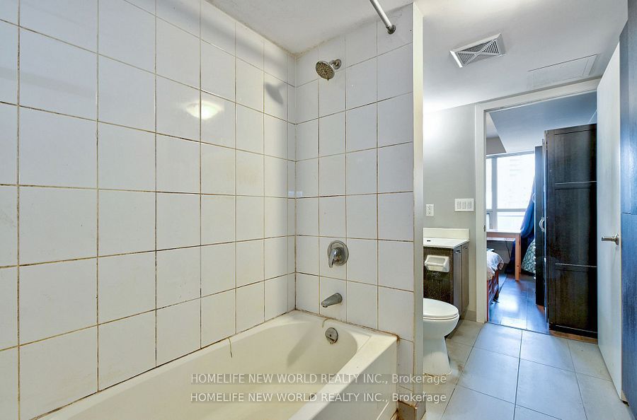 38 Joe Shuster Way 421 Property Photo 13