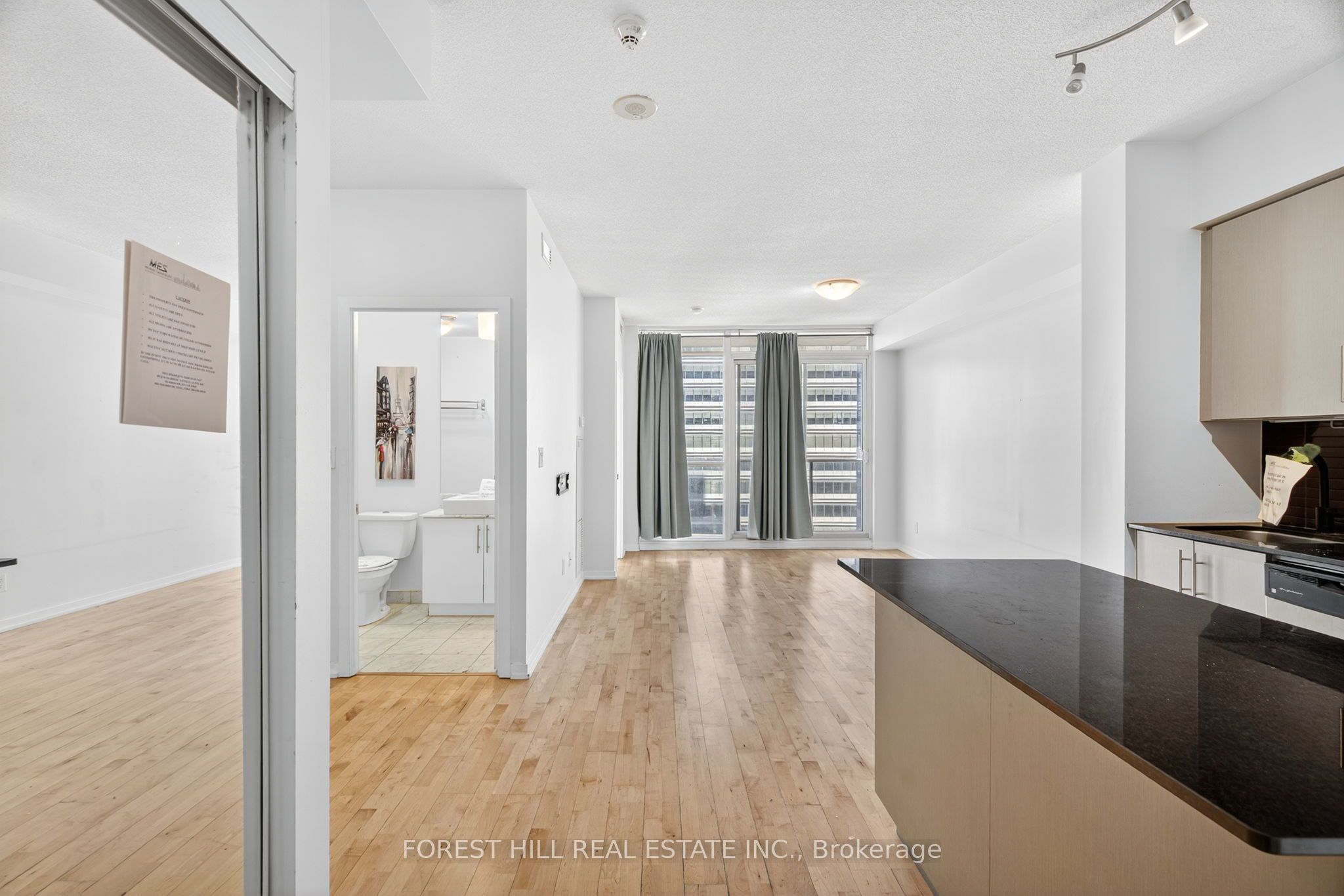 55 Bremner Boulevard 3302 Property Photo 5