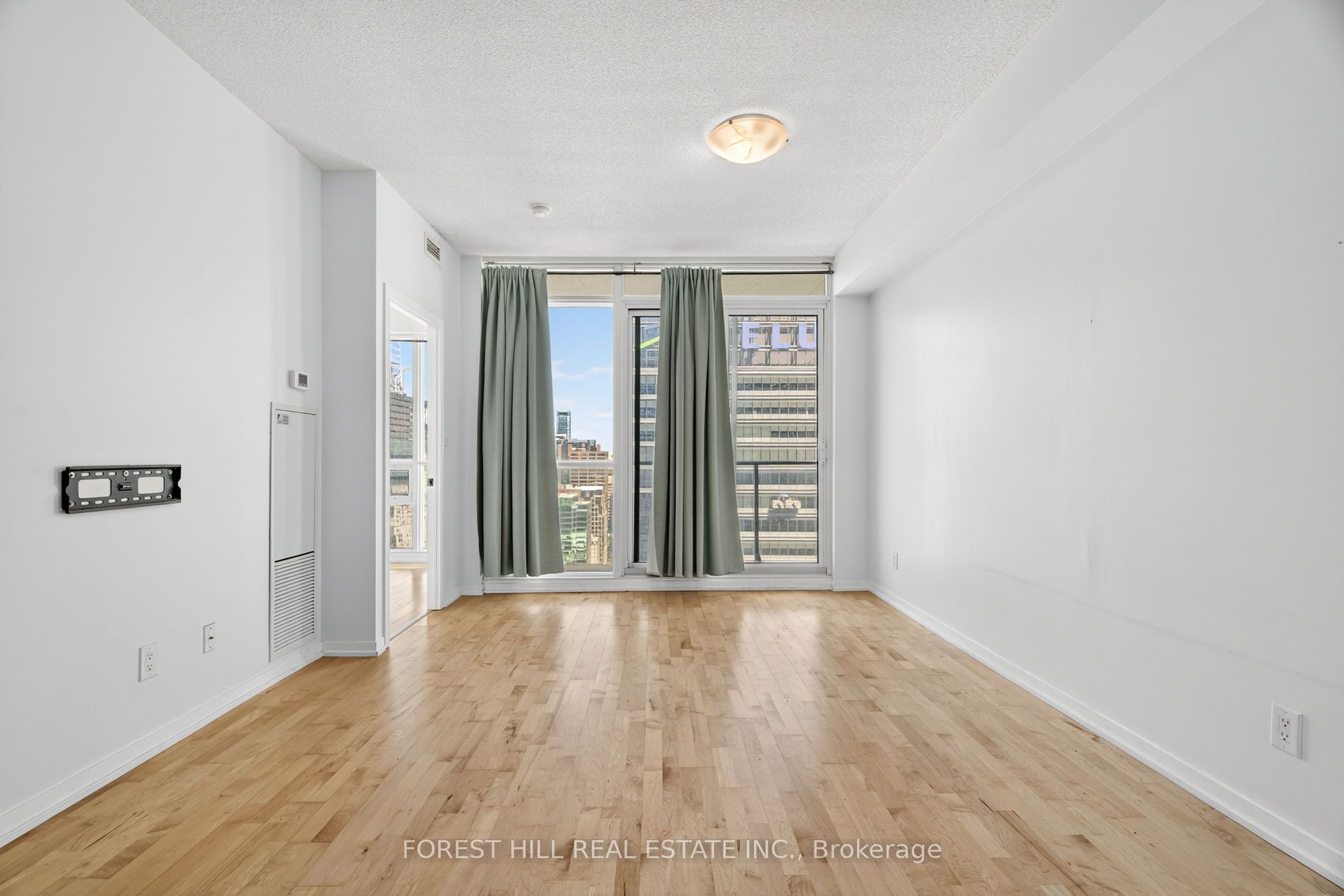 55 Bremner Boulevard 3302 Property Photo 9