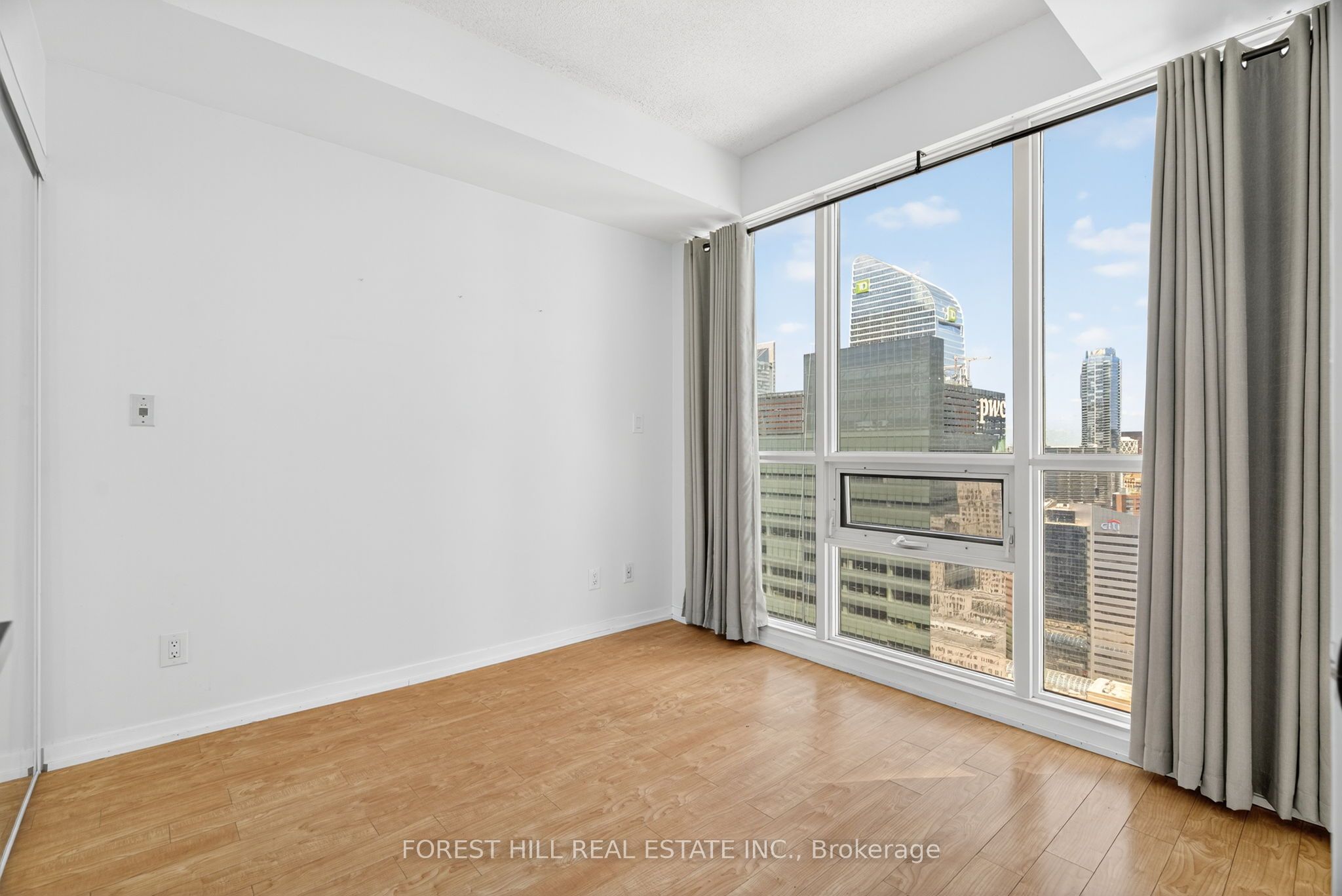 55 Bremner Boulevard 3302 Property Photo 14