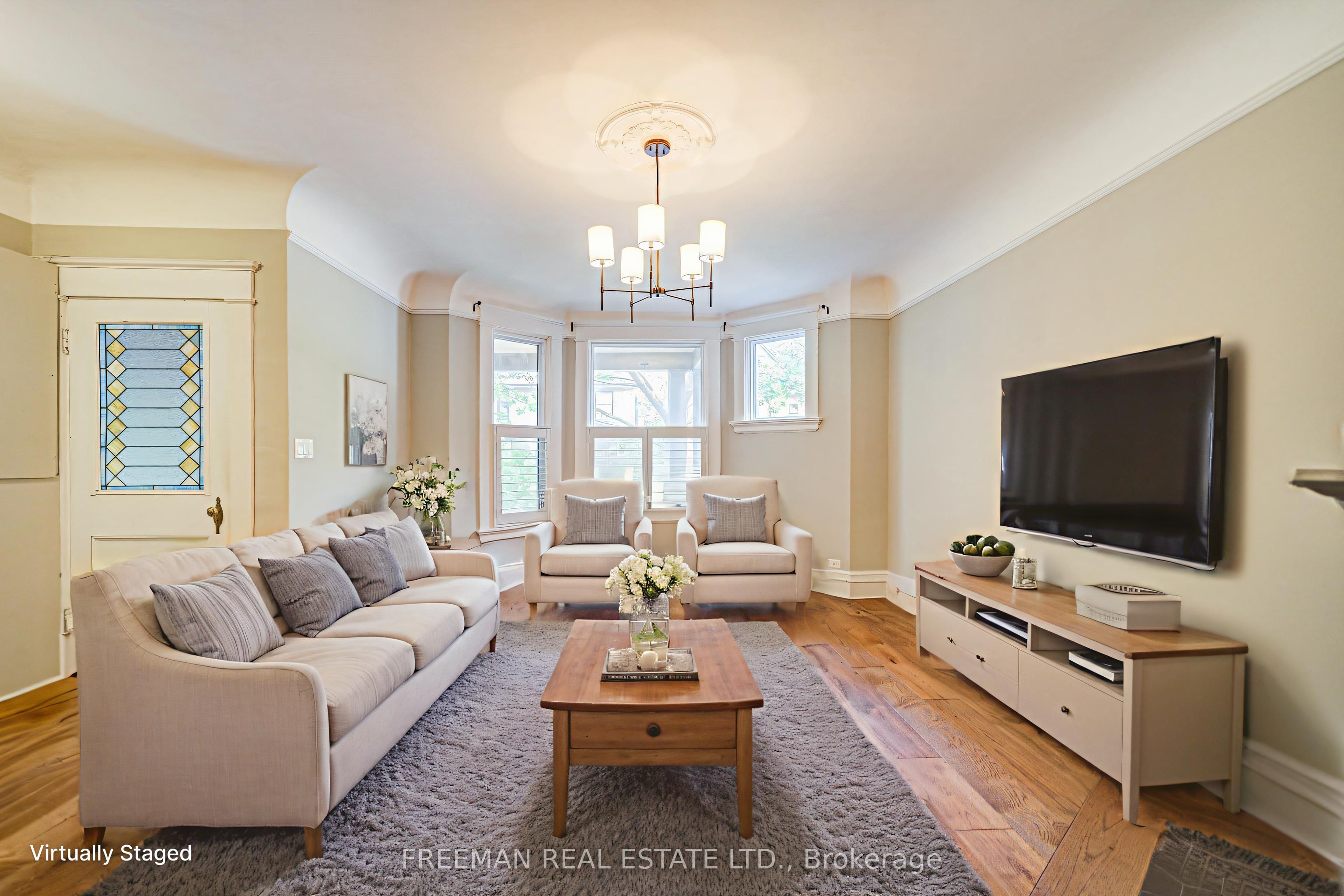 555 Markham Street Property Photo 4