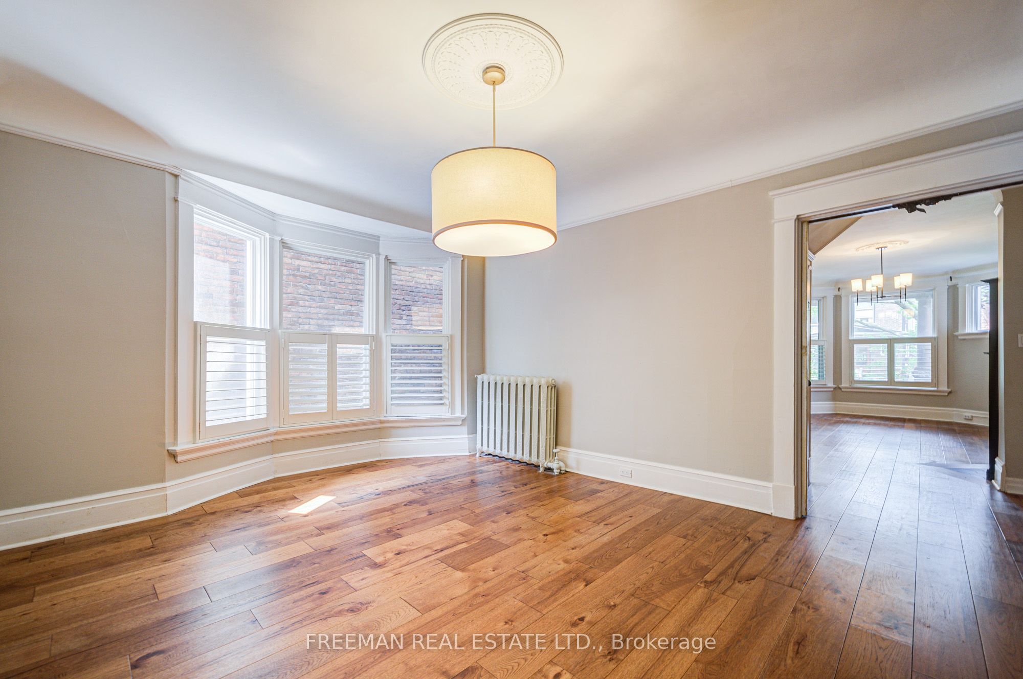 555 Markham Street Property Photo 6