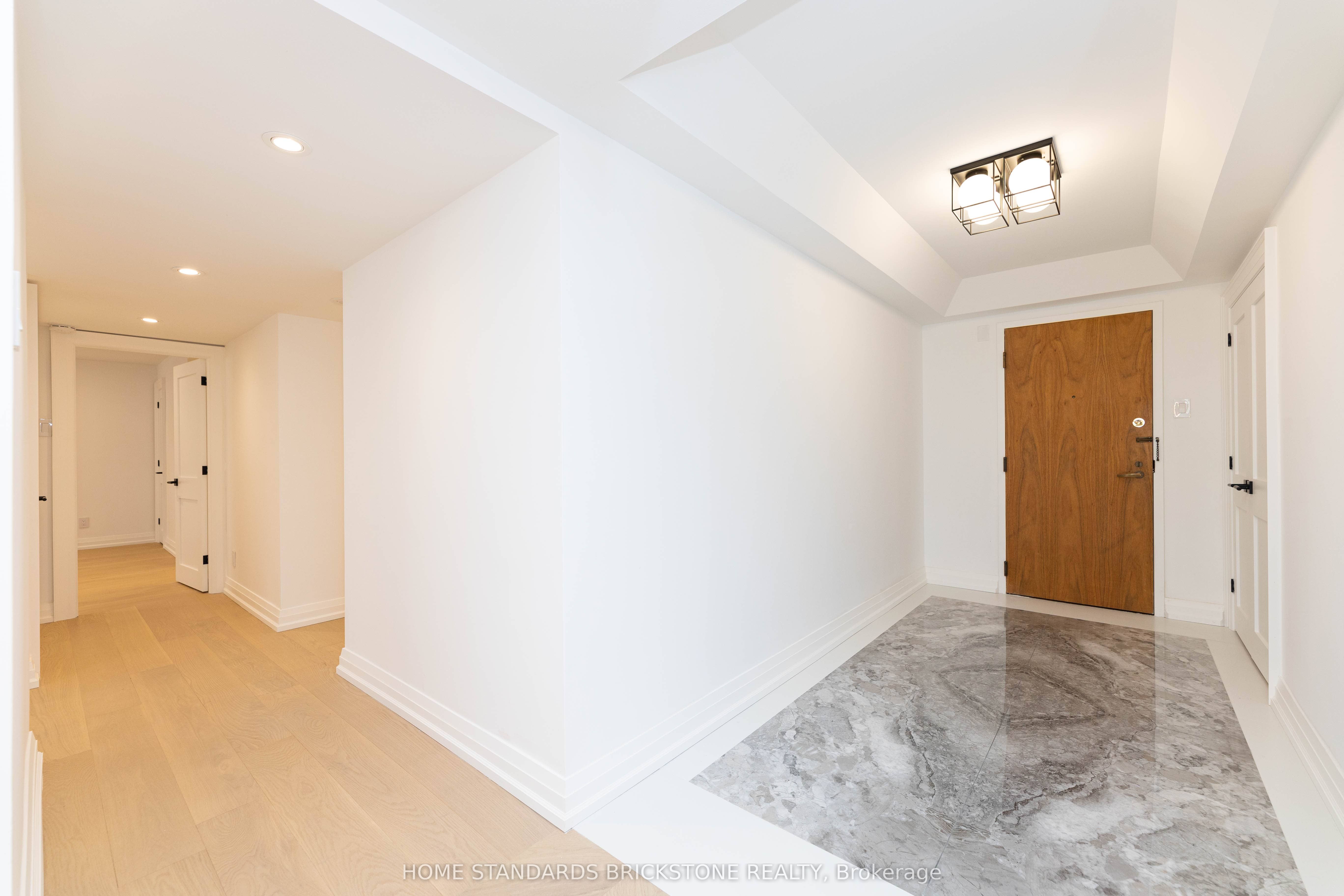 61 St Clair Avenue W 805 Property Photo 1