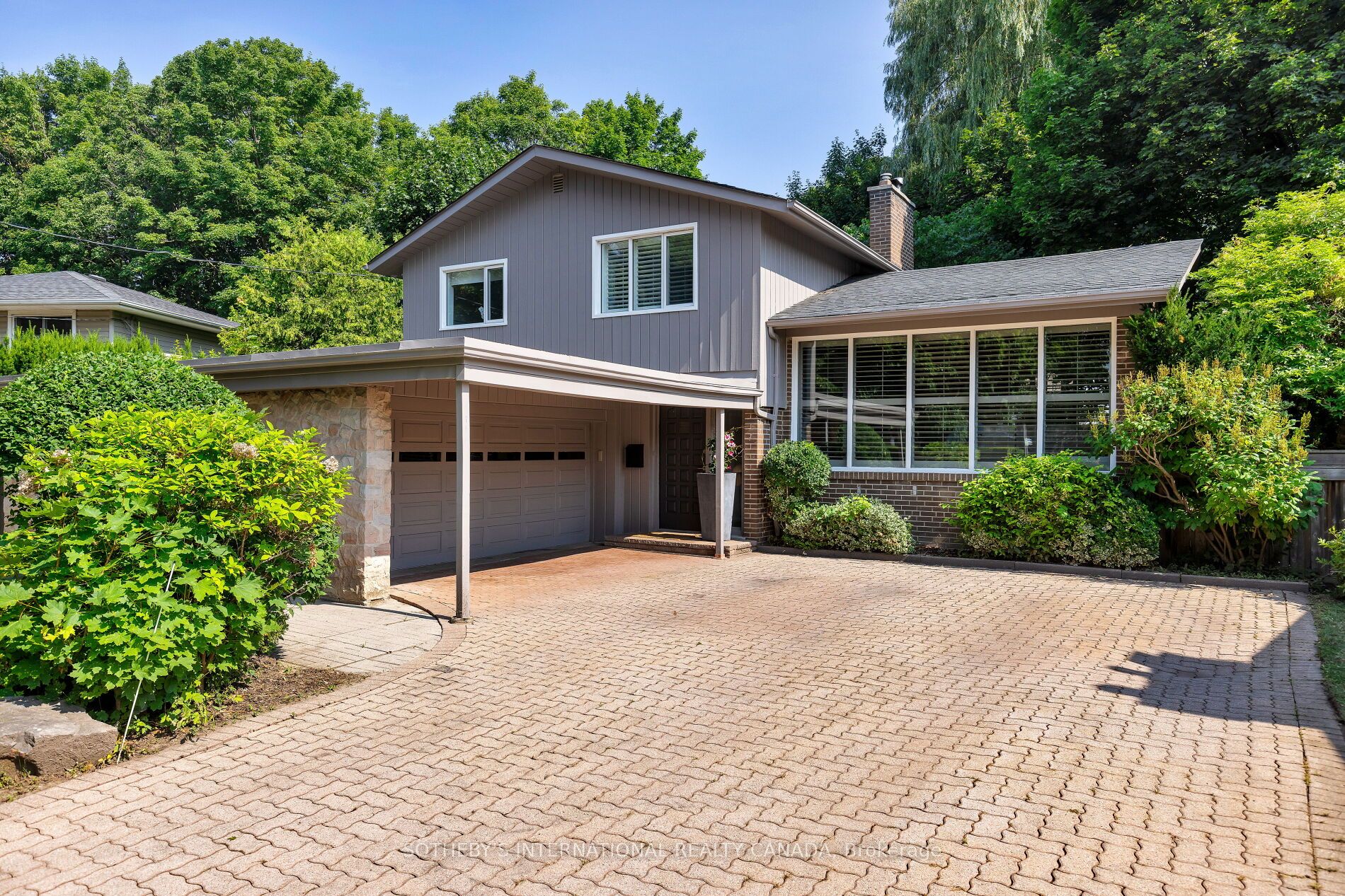 60 Doonaree Drive Property Photo 2