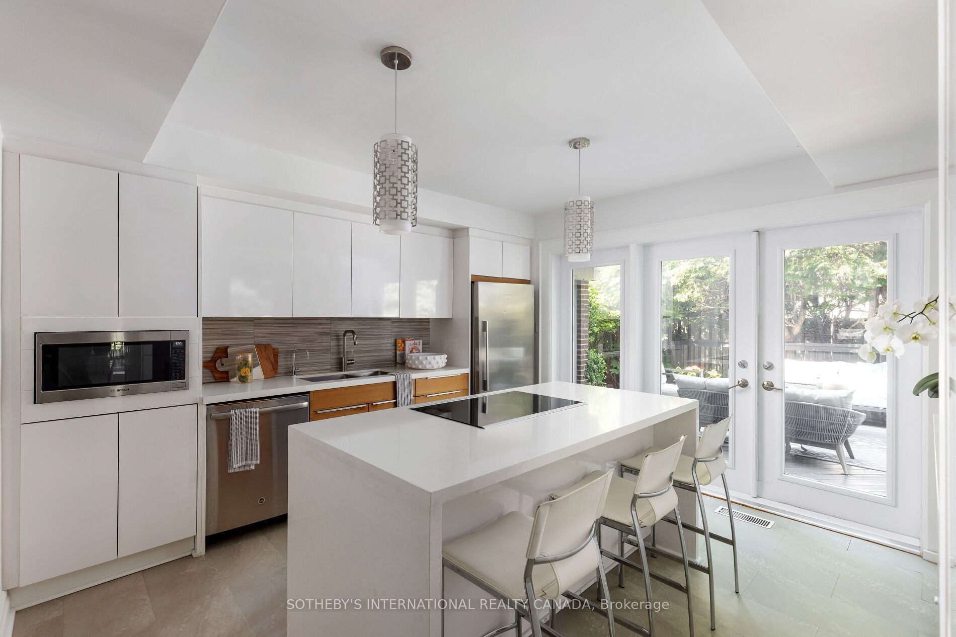 60 Doonaree Drive Property Photo 6