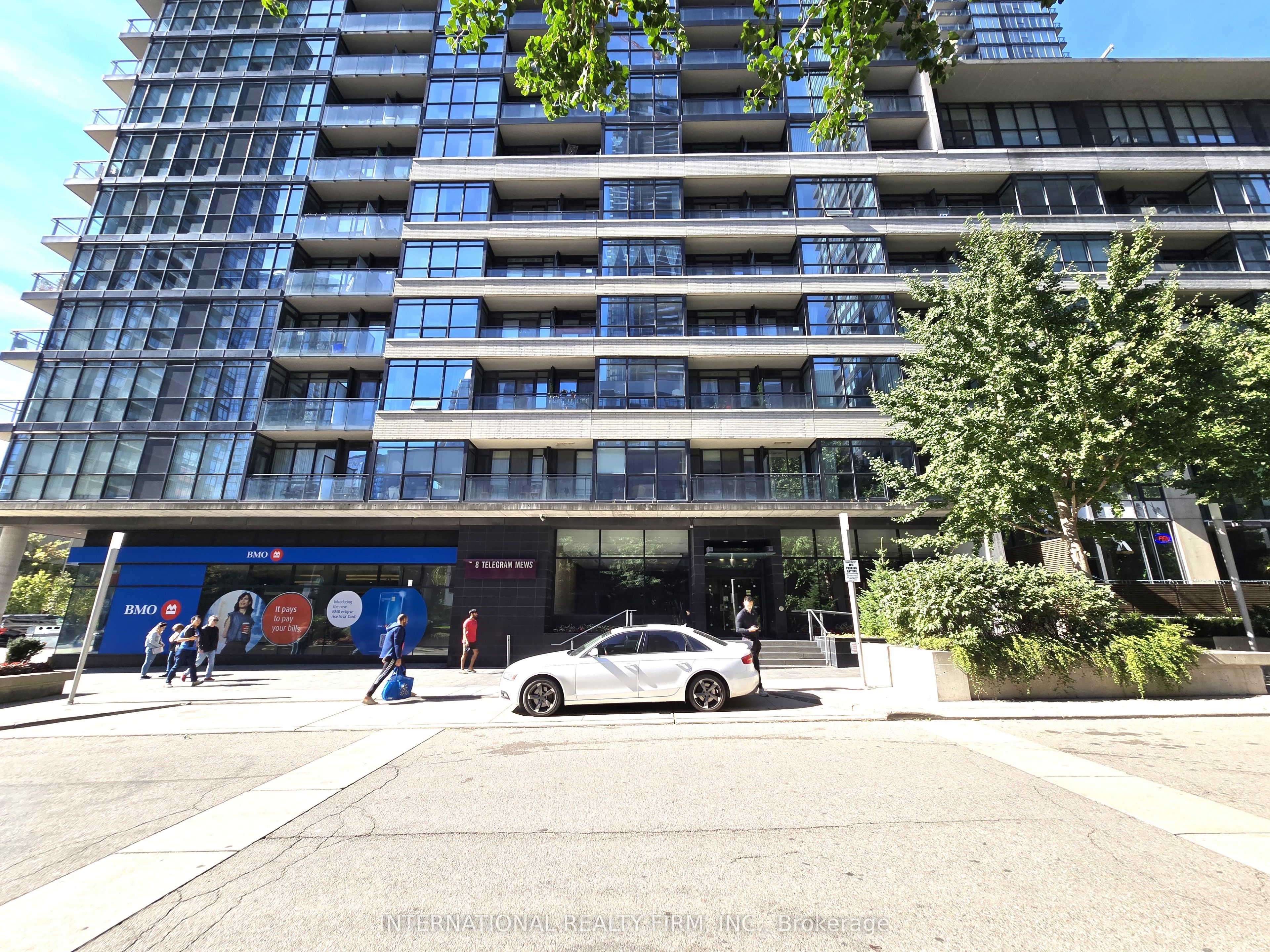8 Telegram Mews 703 Property Photo 2