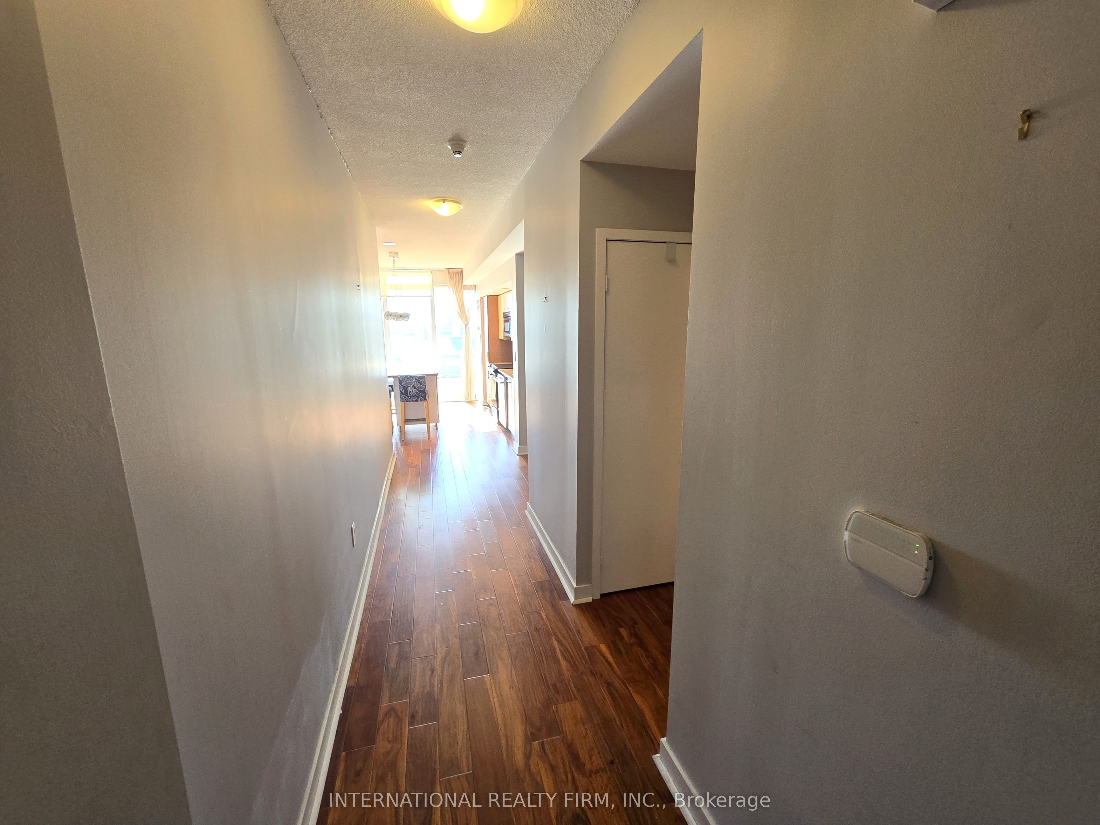 8 Telegram Mews 703 Property Photo 4