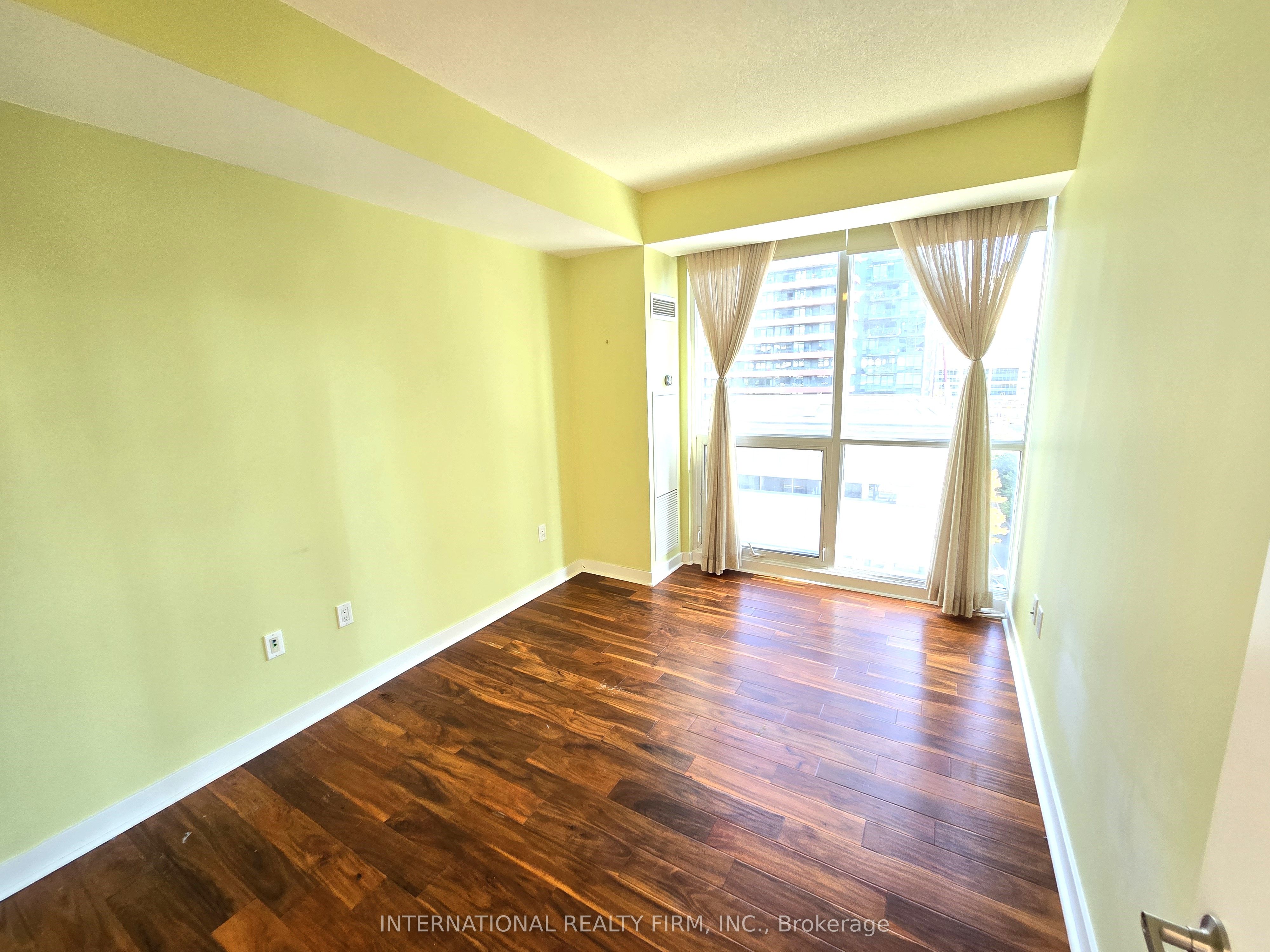 8 Telegram Mews 703 Property Photo 16