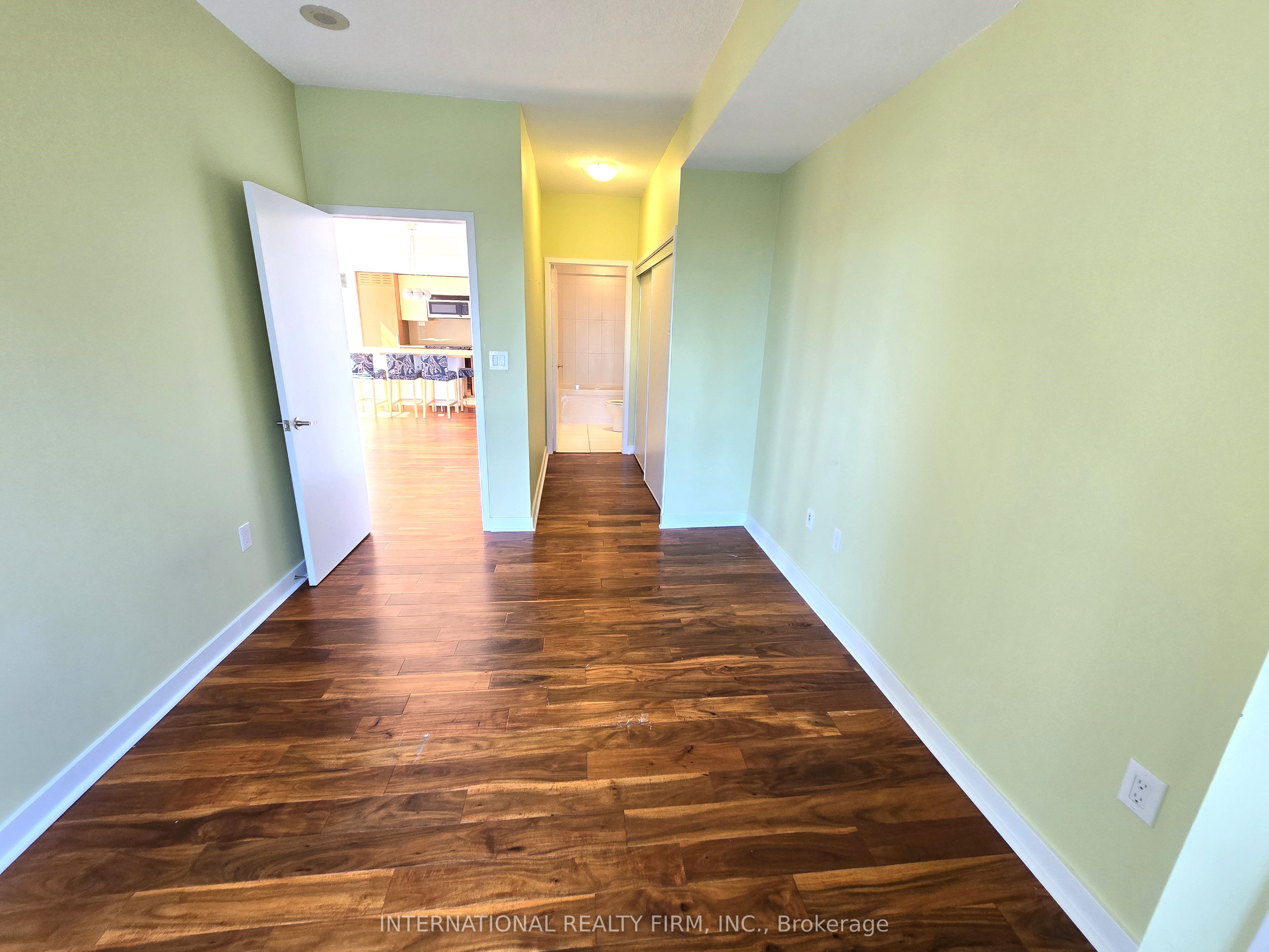 8 Telegram Mews 703 Property Photo 18