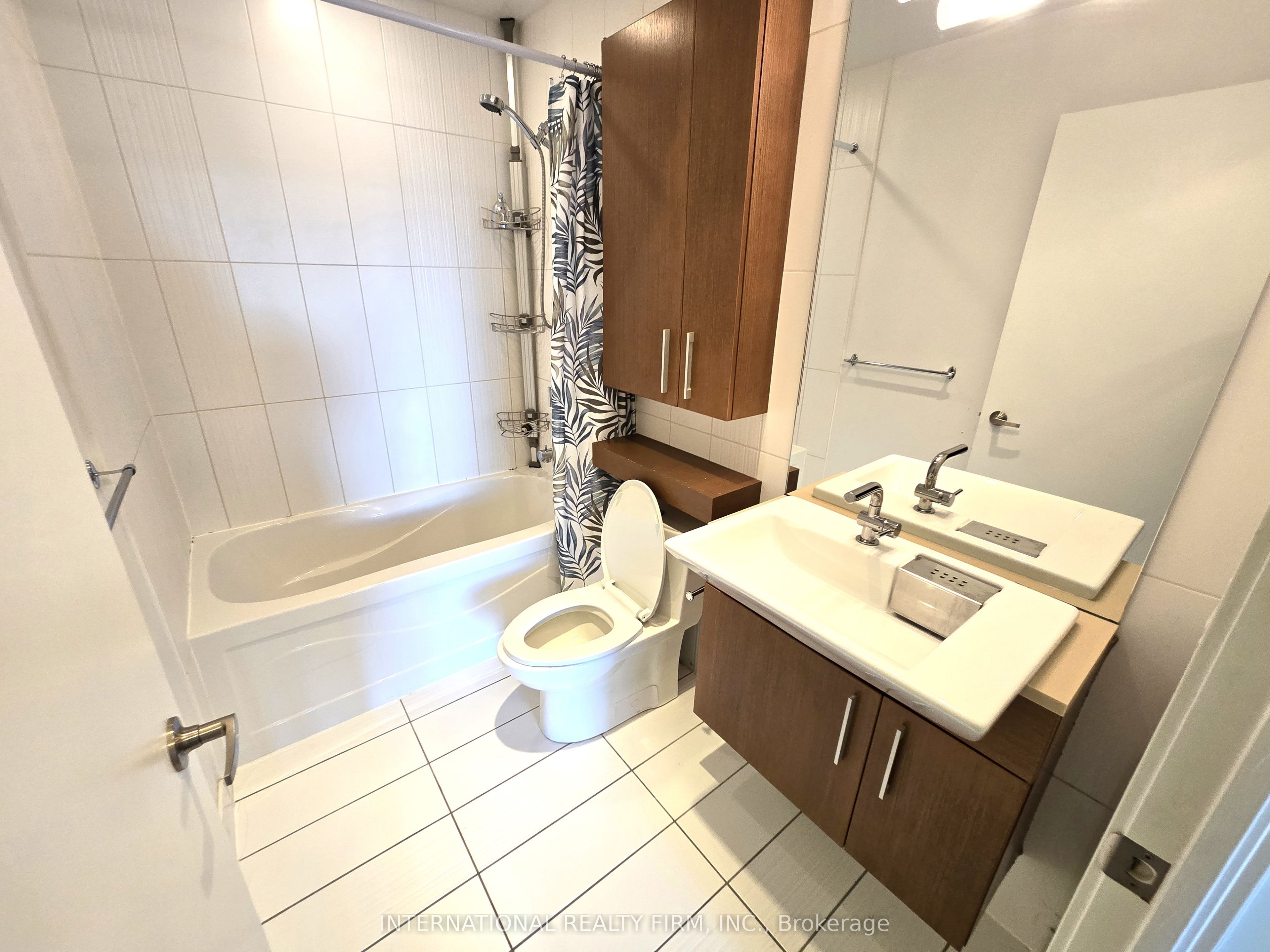 8 Telegram Mews 703 Property Photo 19